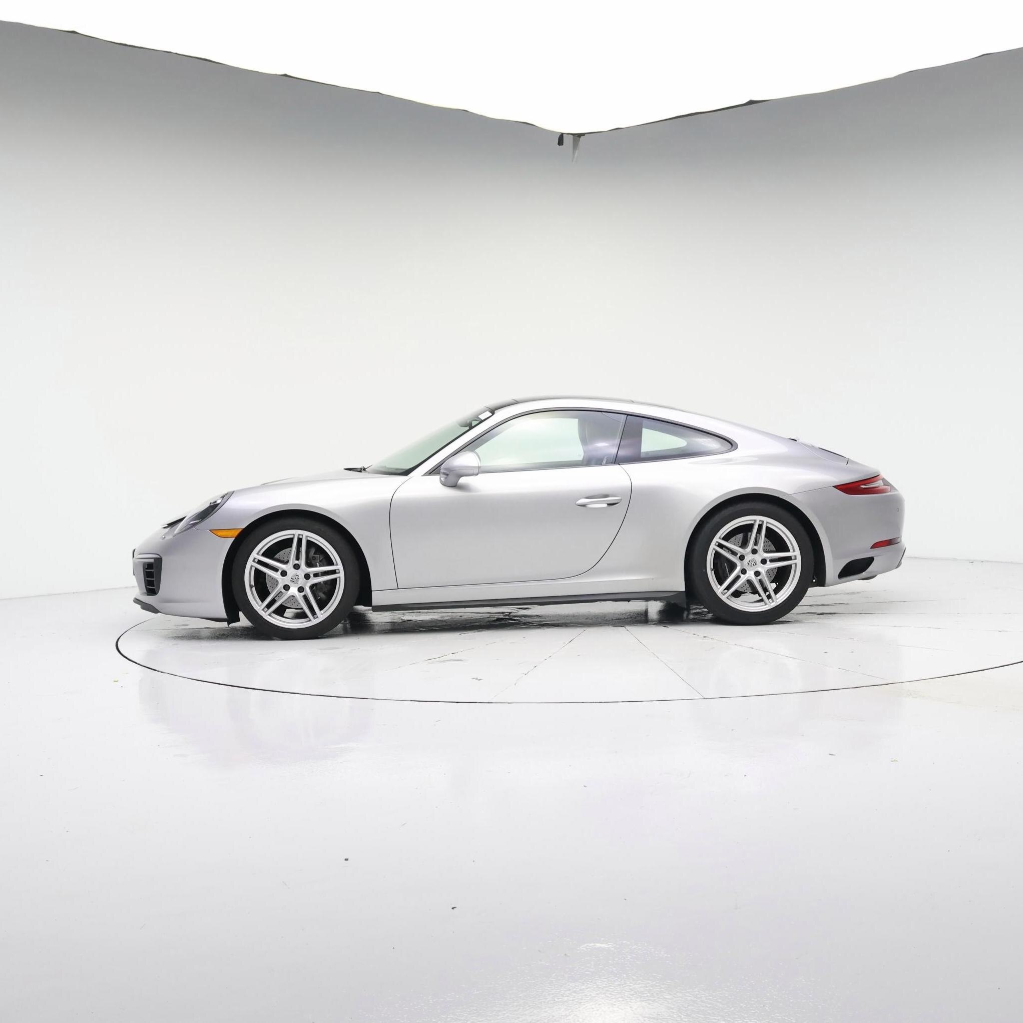 Thumbnail: 2017 Porsche 911 - 3