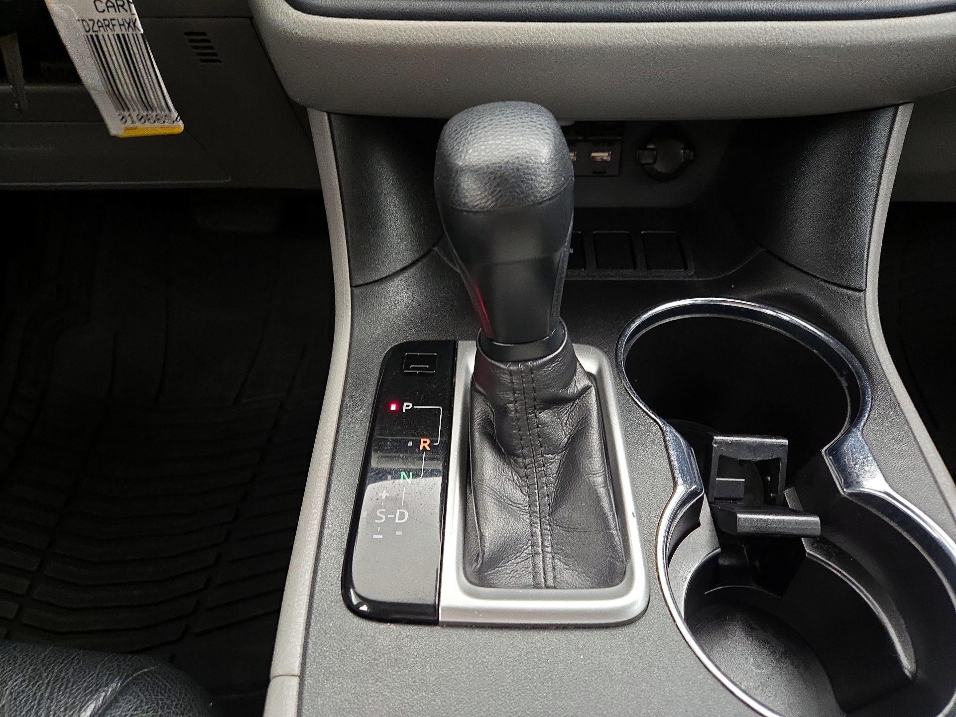 Thumbnail: 2019 Toyota Highlander - 17