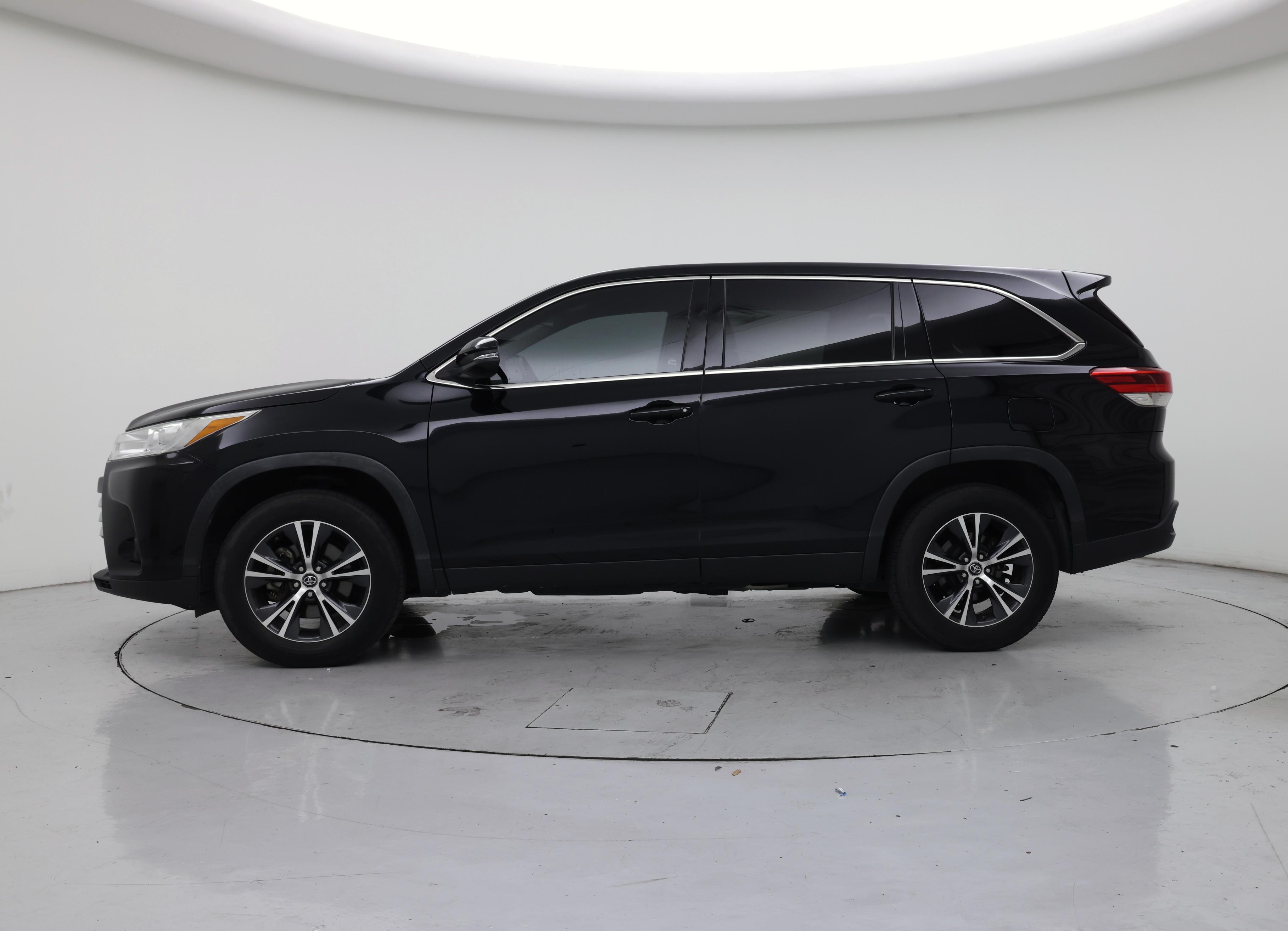 Thumbnail: 2019 Toyota Highlander - 3