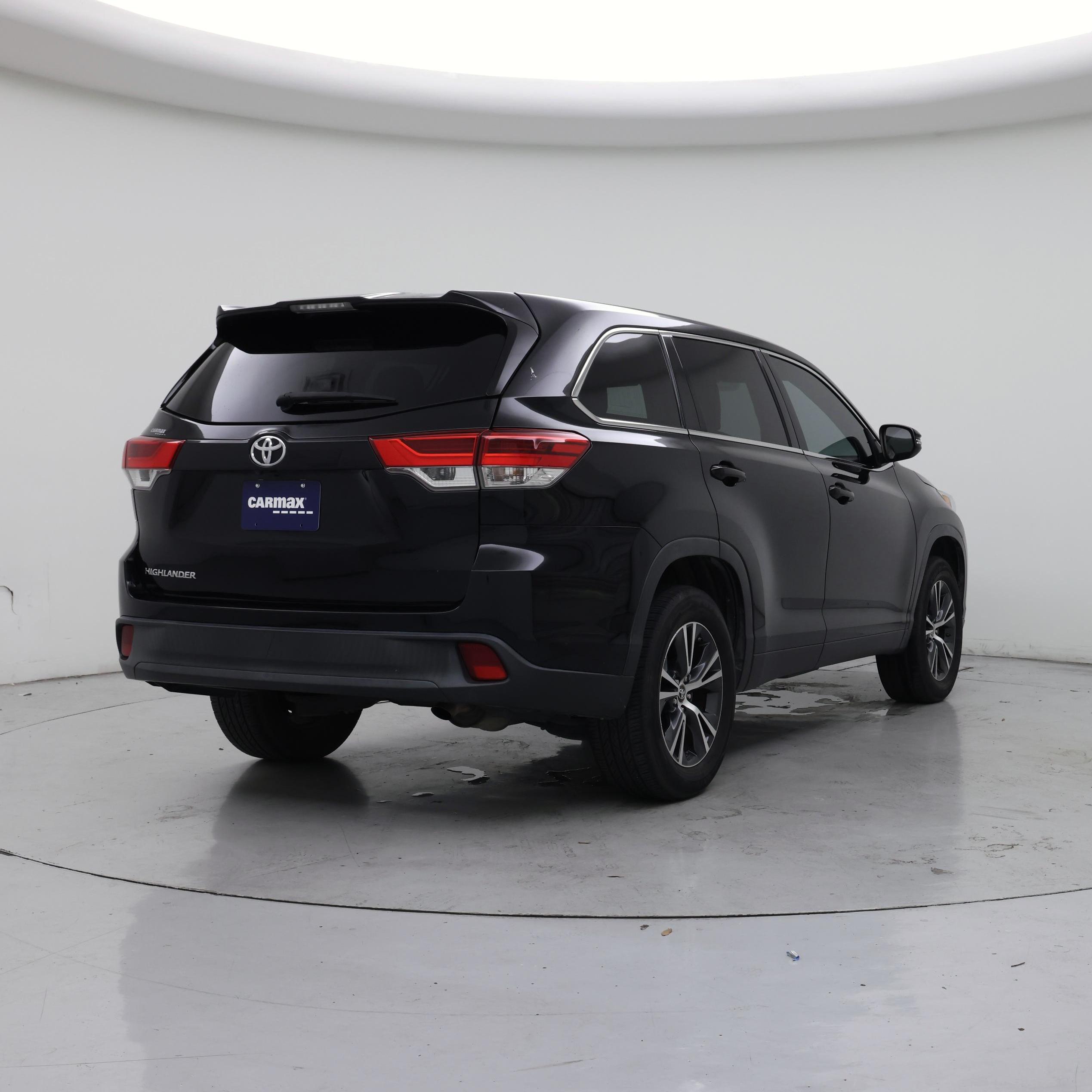 Thumbnail: 2019 Toyota Highlander - 8