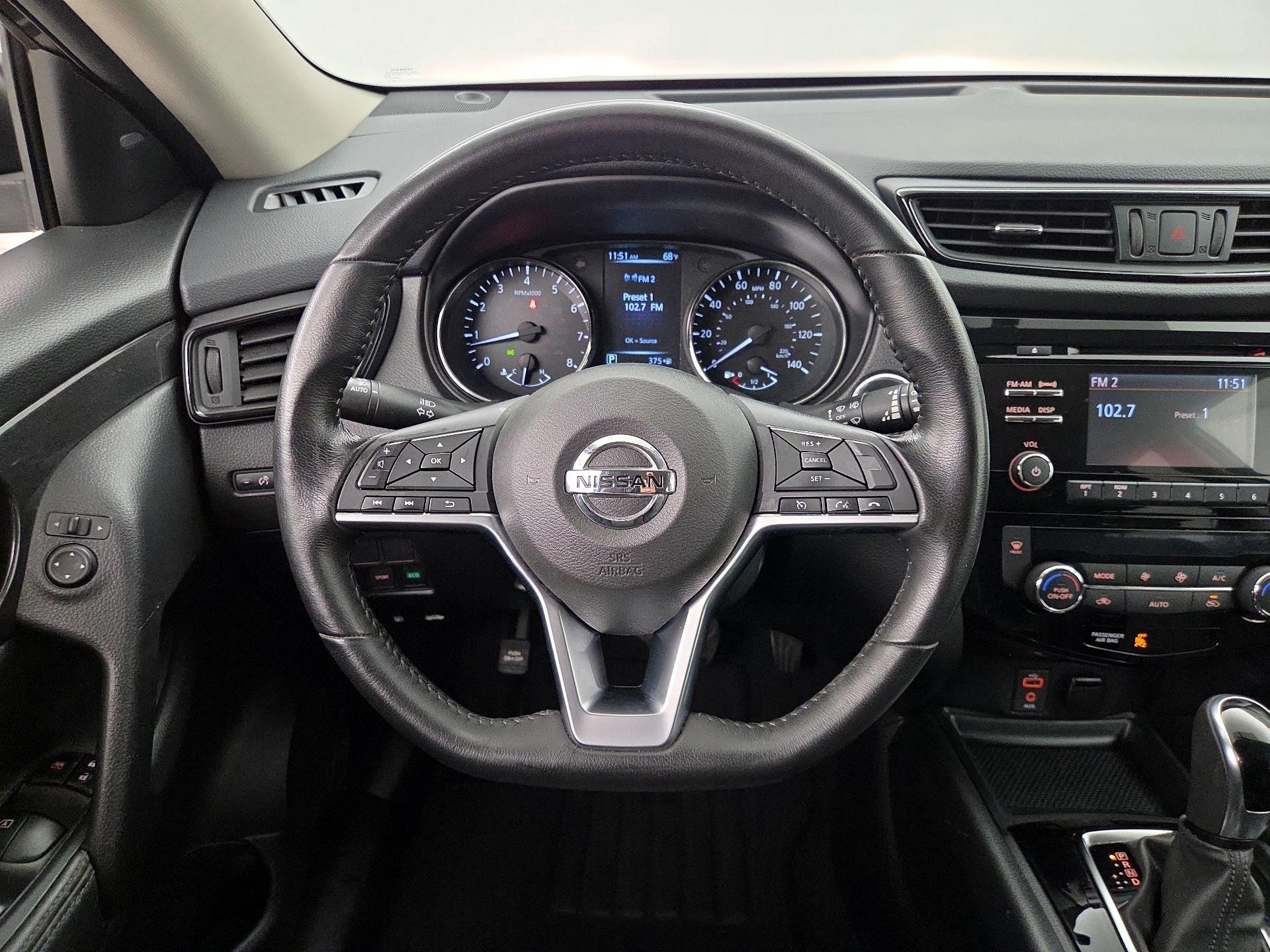 Thumbnail: 2017 Nissan Rogue - 10