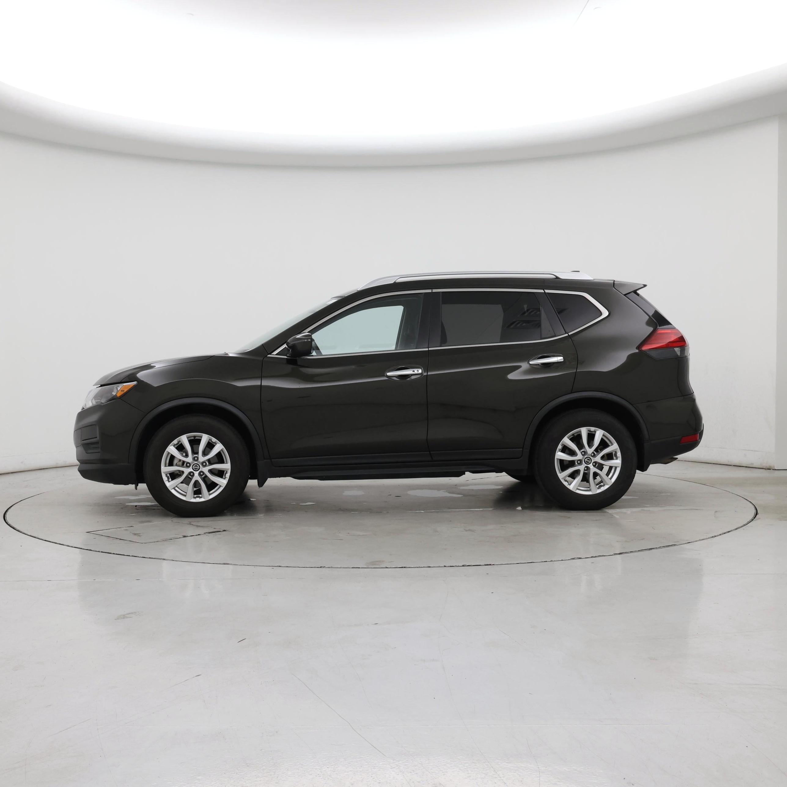 Thumbnail: 2017 Nissan Rogue - 3