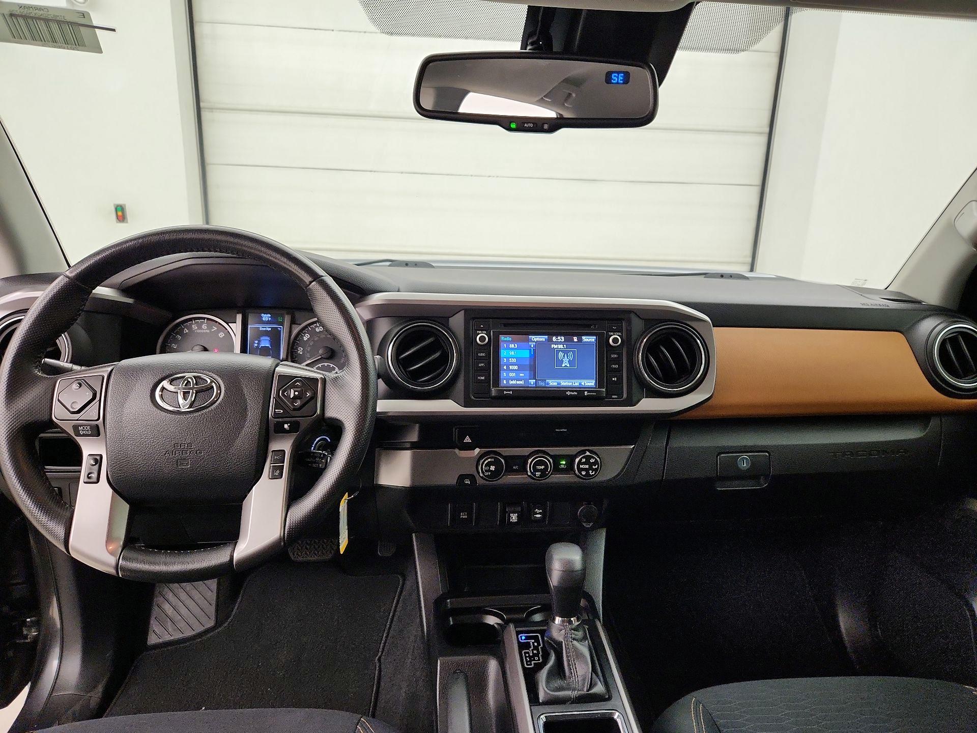 Thumbnail: 2019 Toyota Tacoma - 9