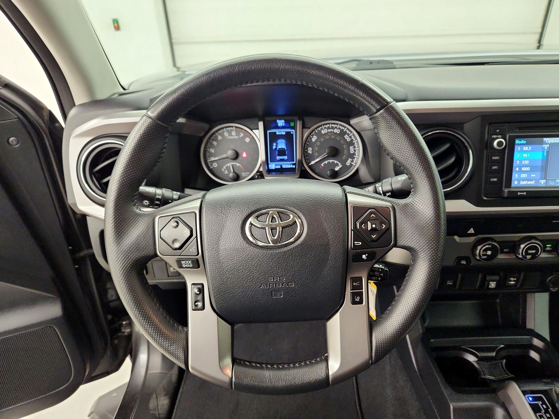 Thumbnail: 2019 Toyota Tacoma - 10