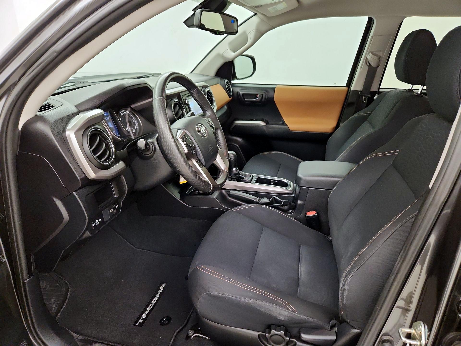 Thumbnail: 2019 Toyota Tacoma - 11