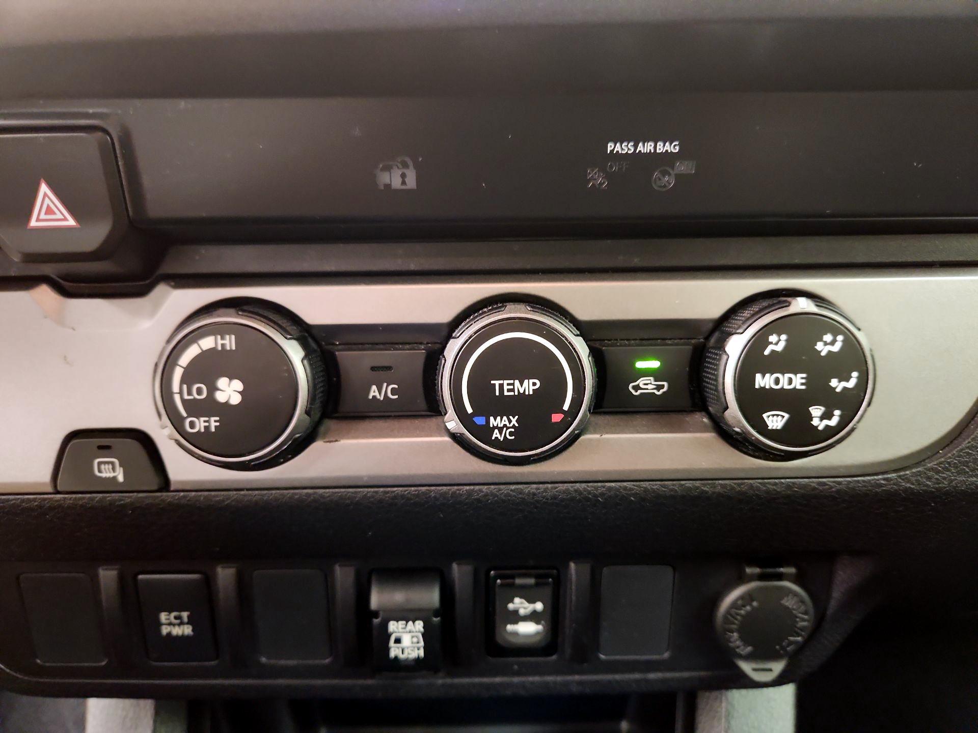 Thumbnail: 2019 Toyota Tacoma - 16