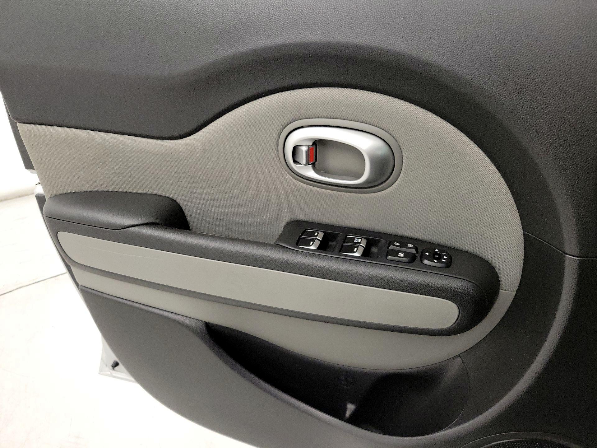 Thumbnail: 2019 Kia Soul - 12