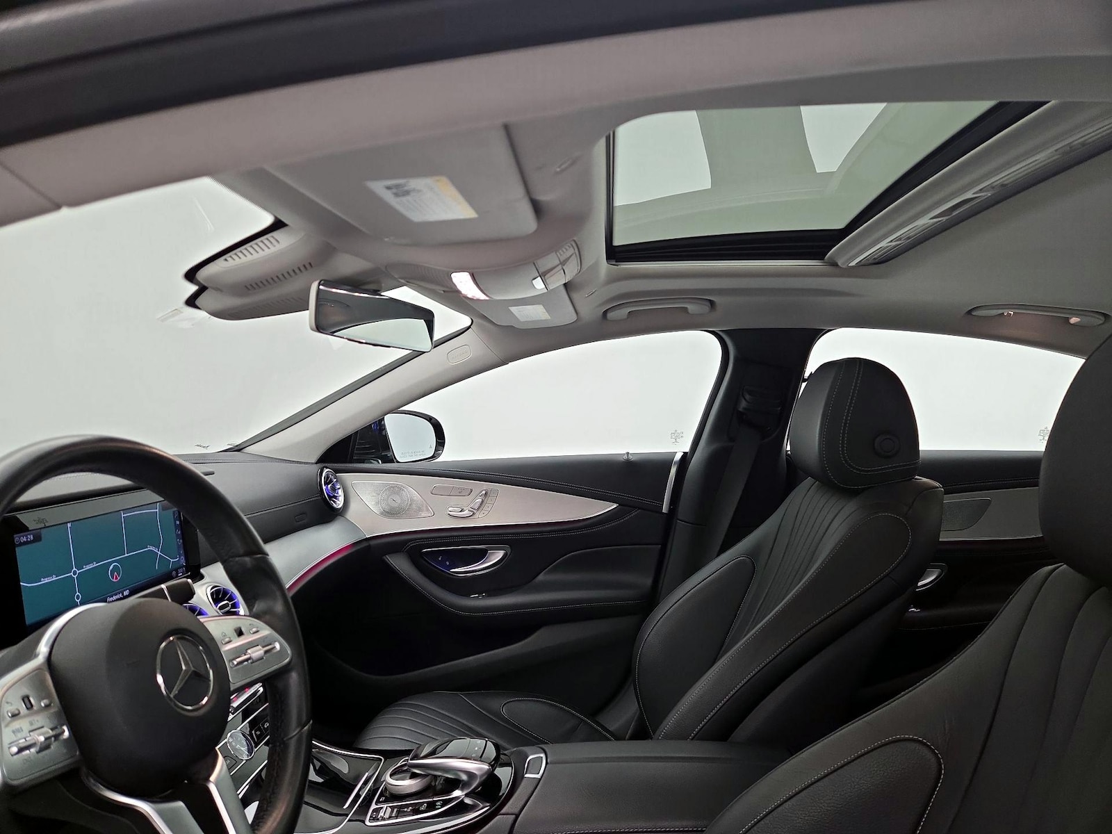 Sunroof(s) & Overhead Airbags