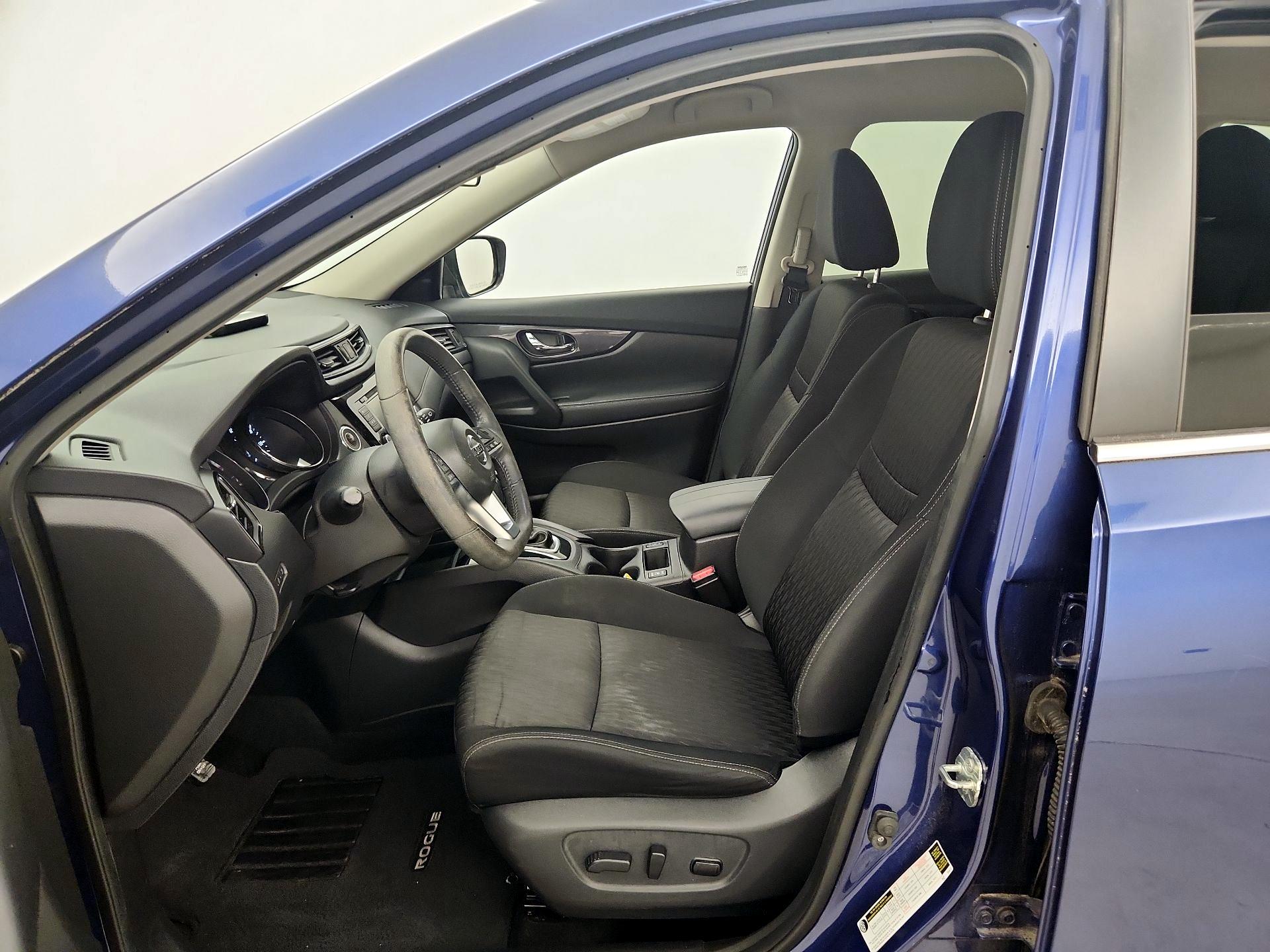 Thumbnail: 2019 Nissan Rogue - 11