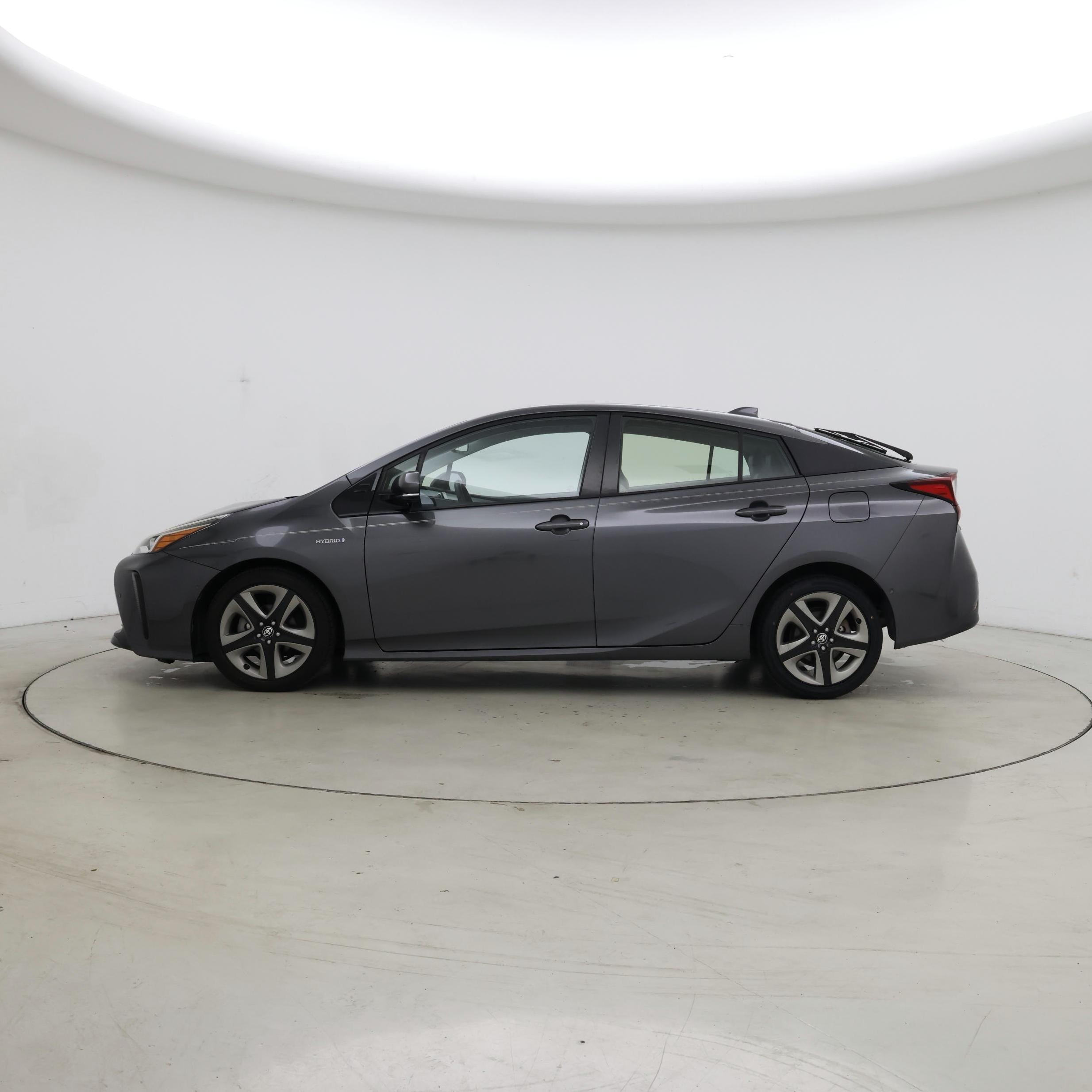Thumbnail: 2020 Toyota Prius - 3