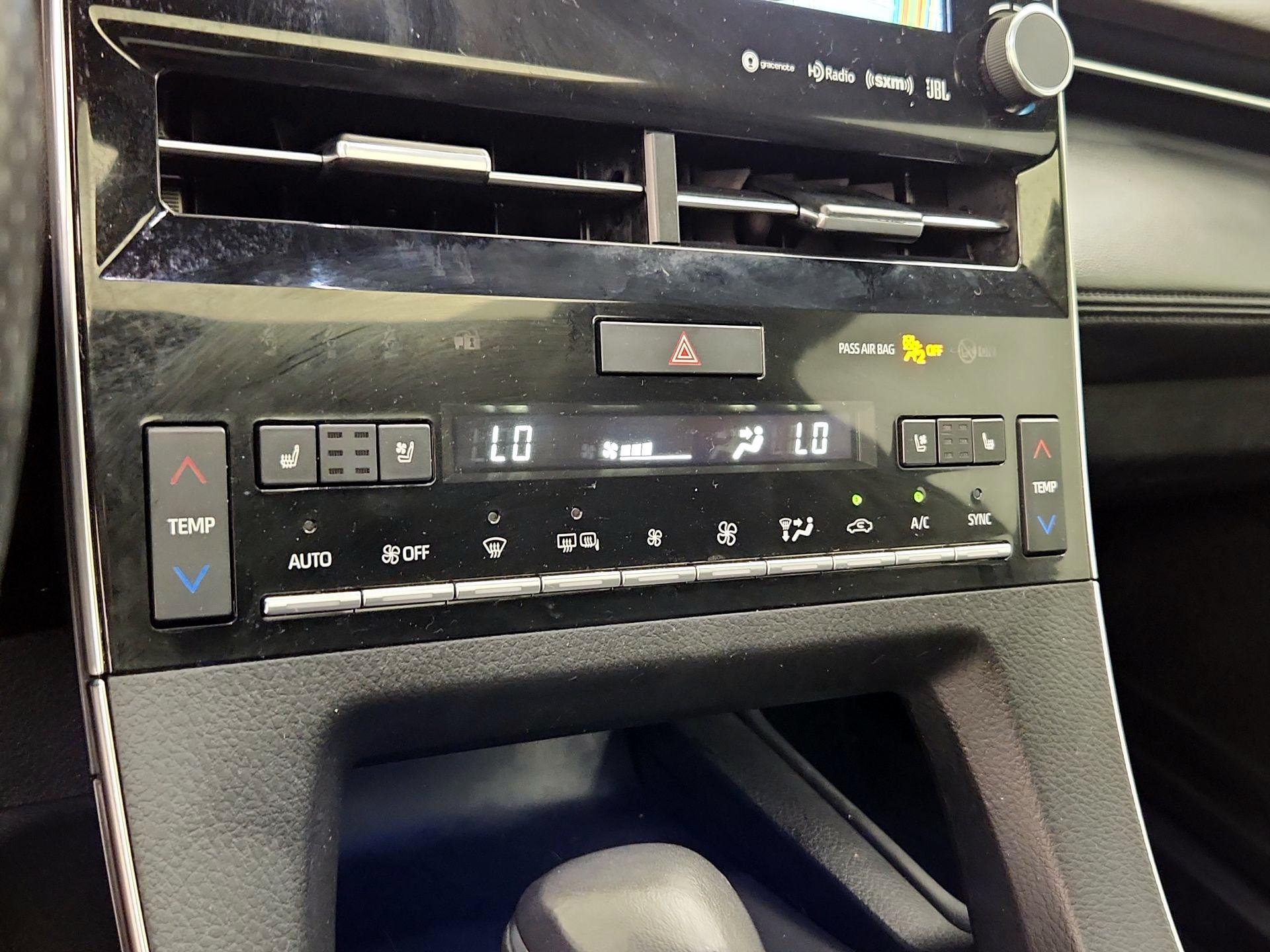 Thumbnail: 2021 Toyota Avalon - 17