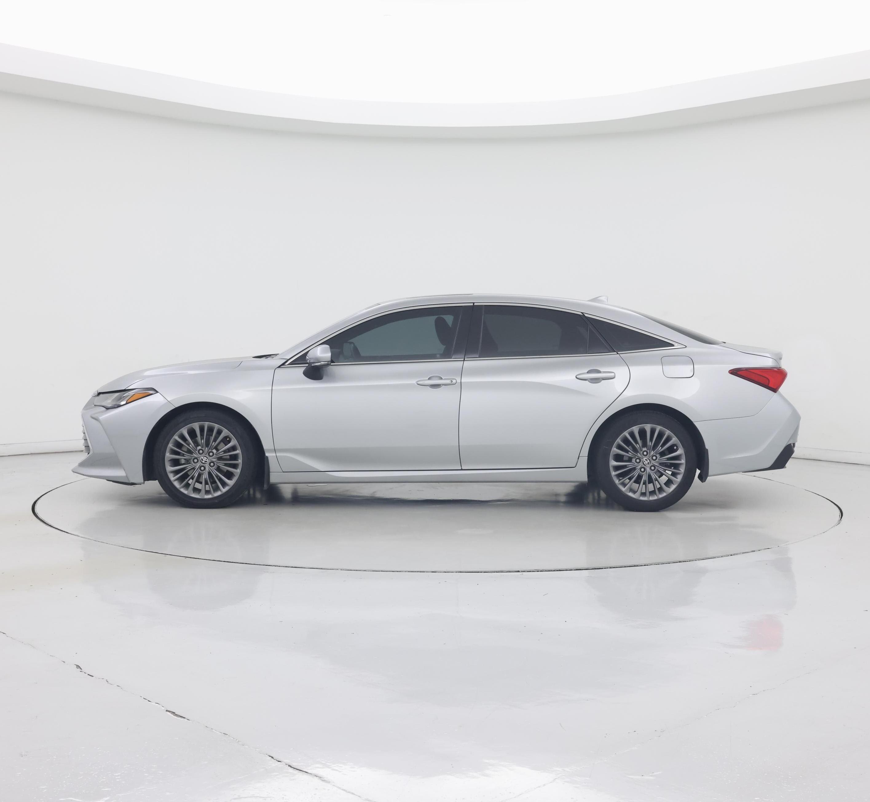Thumbnail: 2021 Toyota Avalon - 3