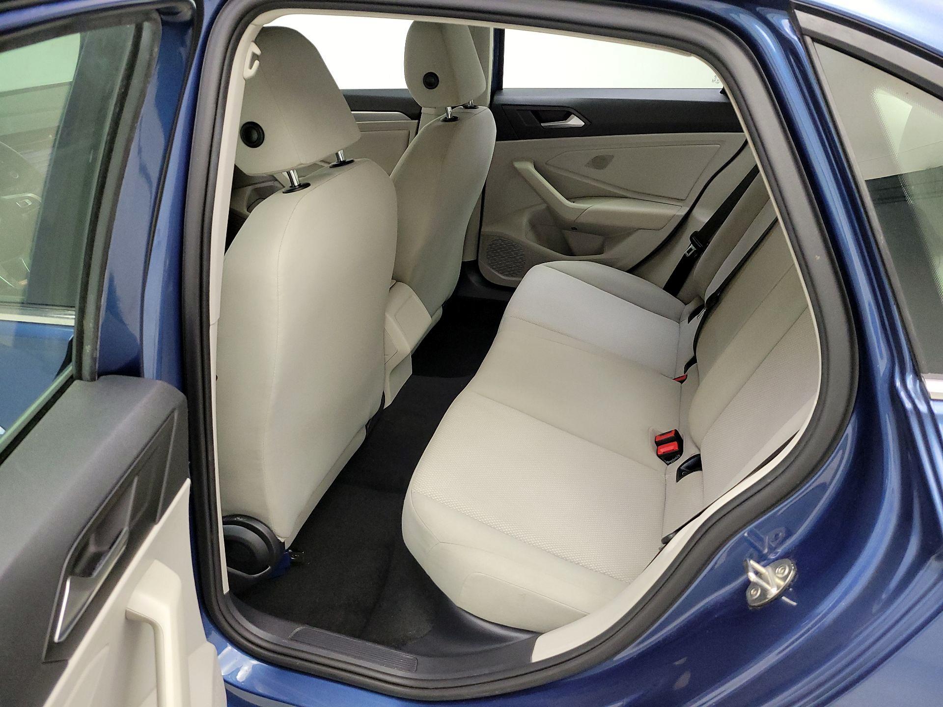 Thumbnail: 2019 Volkswagen Jetta - 19