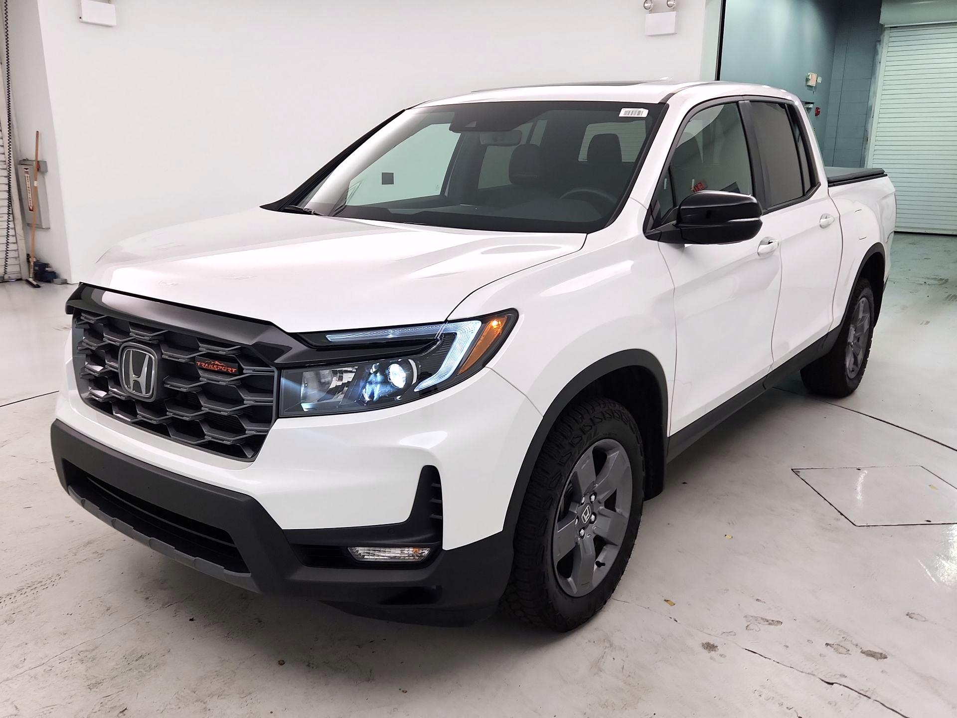 Thumbnail: 2025 Honda Ridgeline - 3