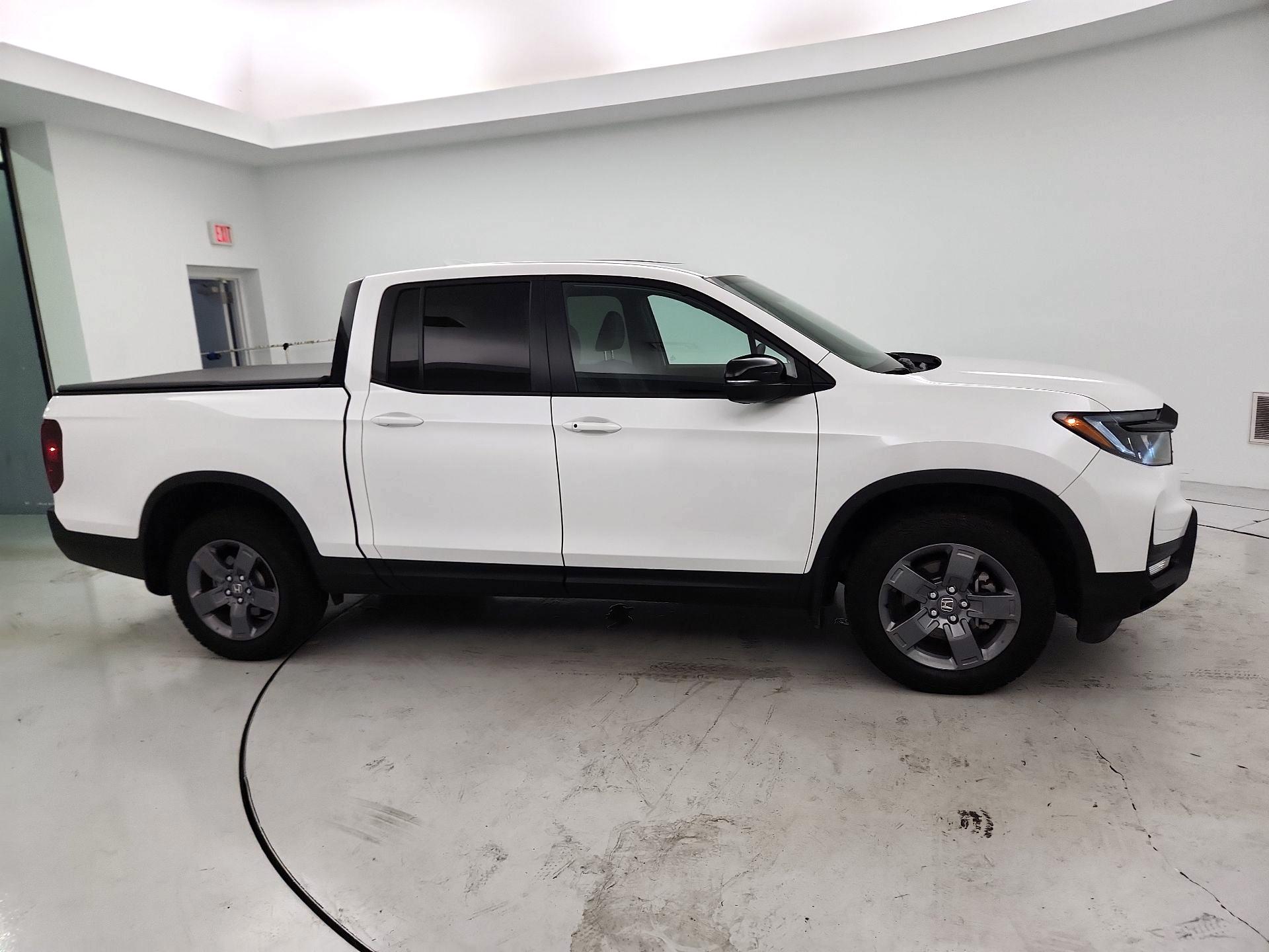 Thumbnail: 2025 Honda Ridgeline - 4