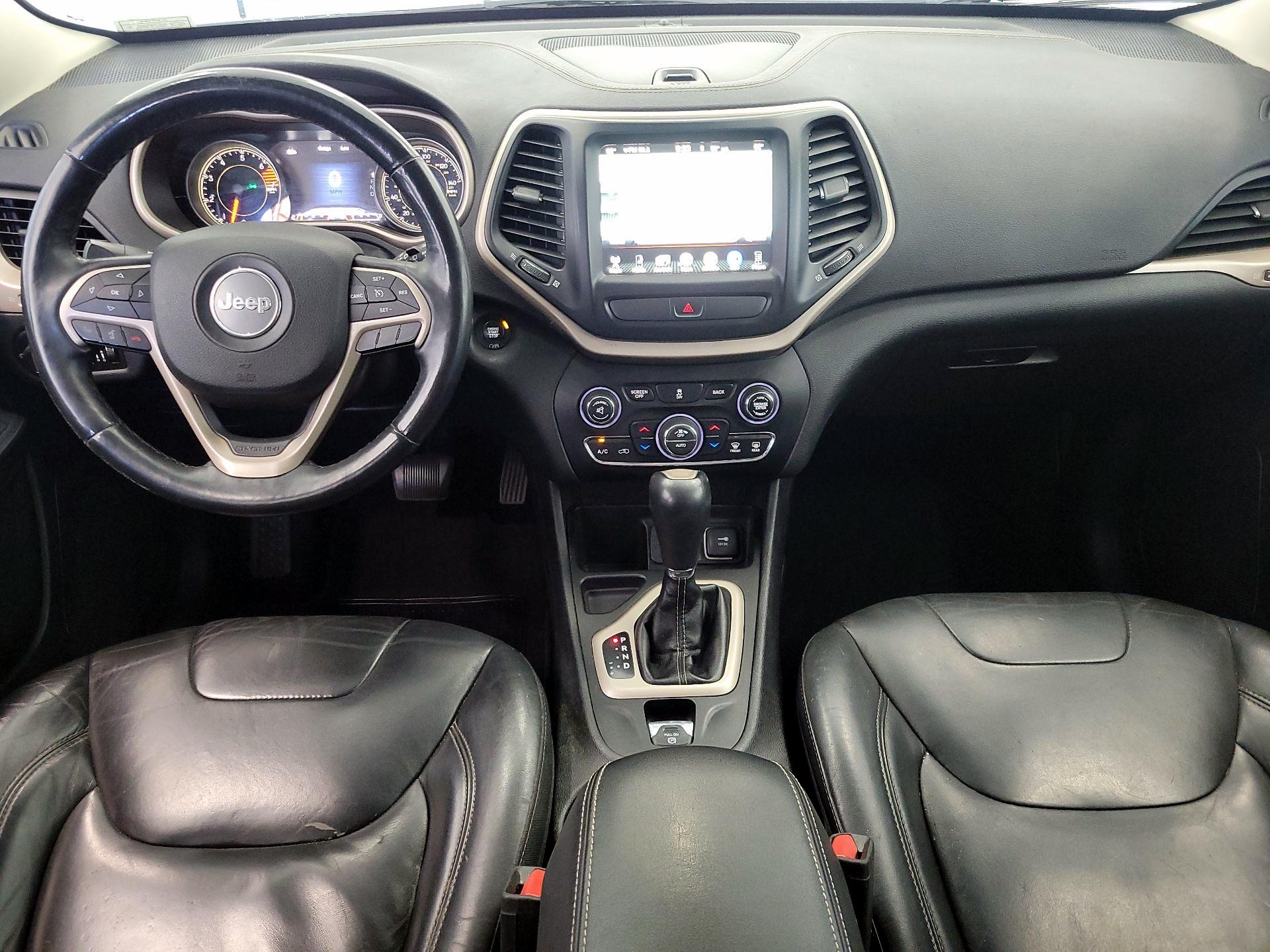 Thumbnail: 2017 Jeep Cherokee - 9