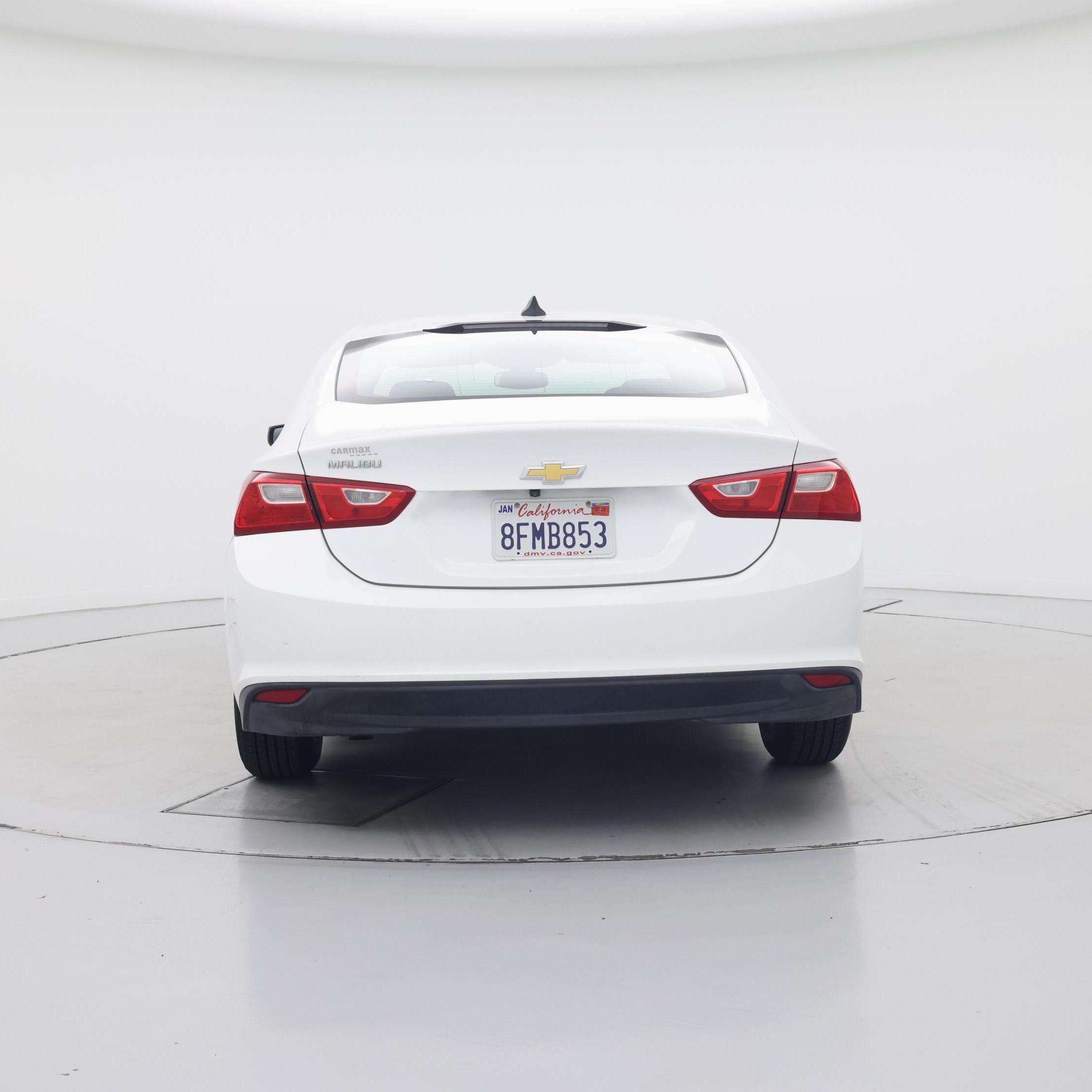 Thumbnail: 2017 Chevrolet Malibu - 6