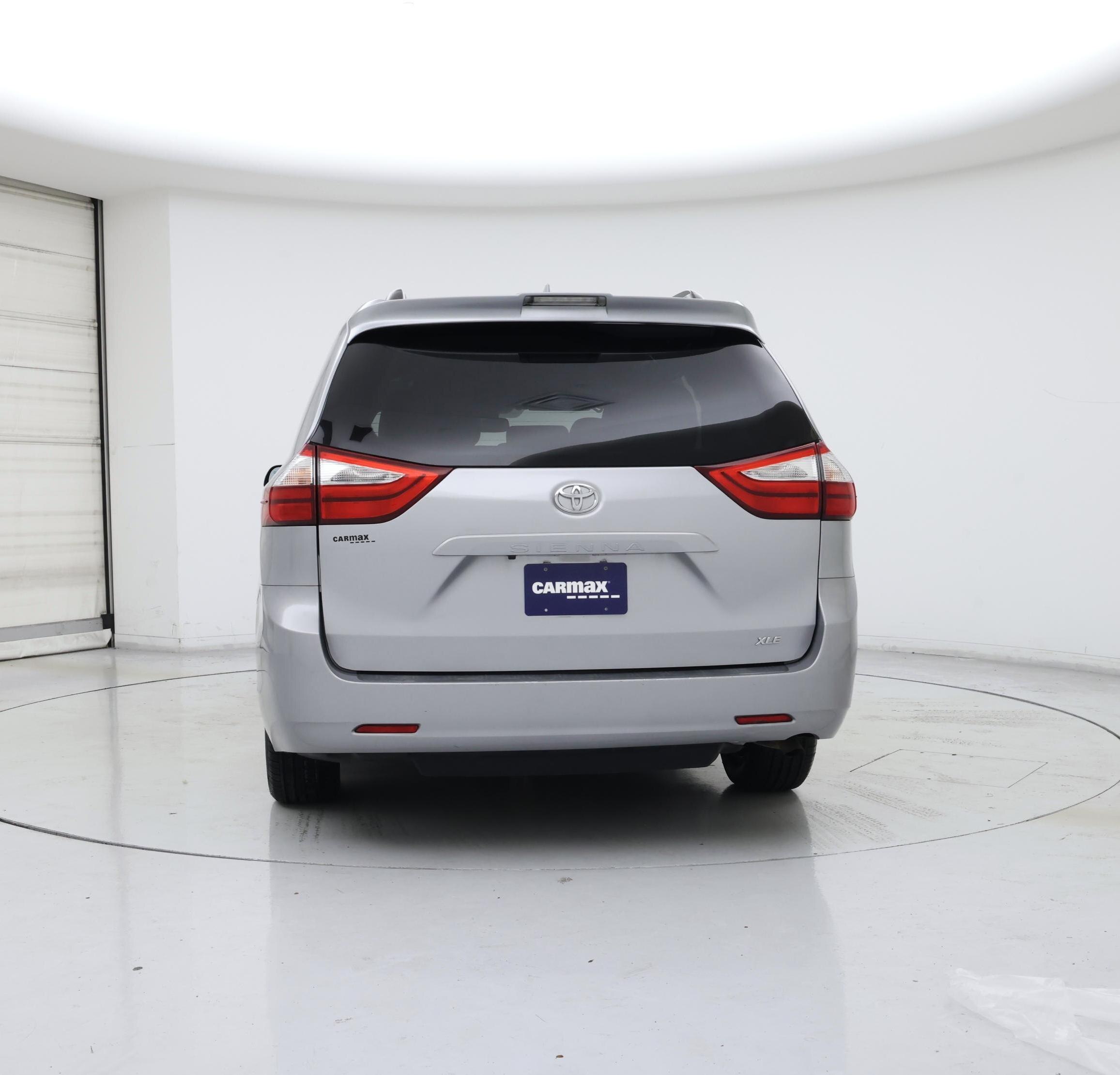 Thumbnail: 2018 Toyota Sienna - 6