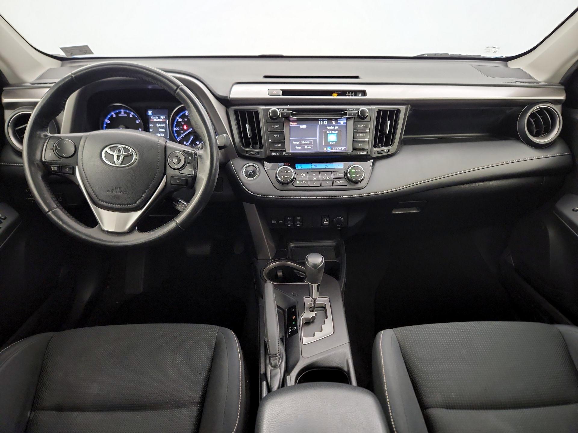 Thumbnail: 2018 Toyota RAV4 - 9