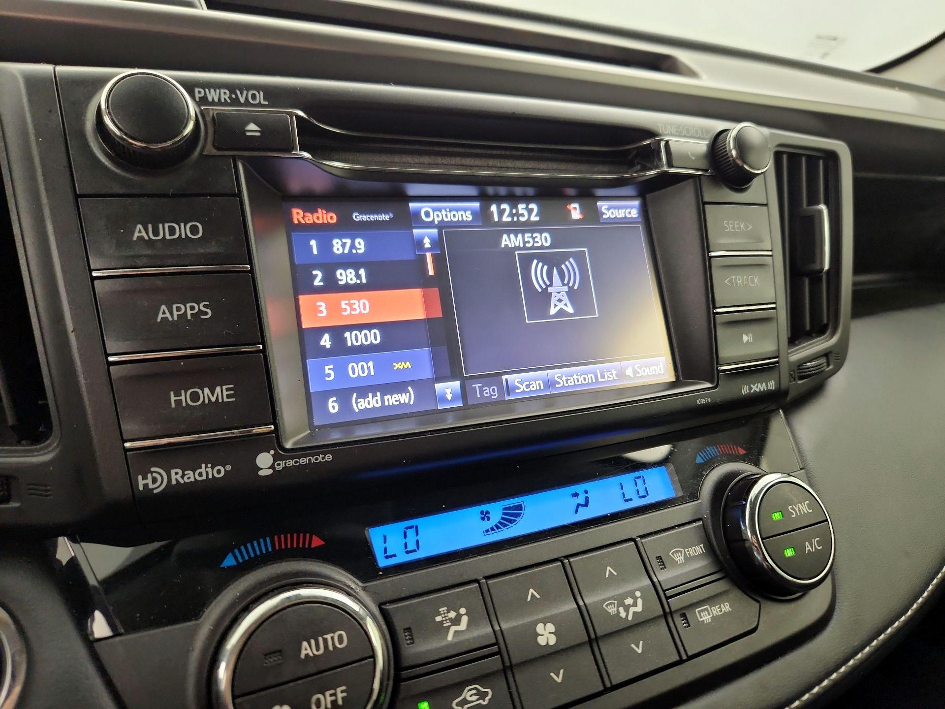 Thumbnail: 2018 Toyota RAV4 - 15