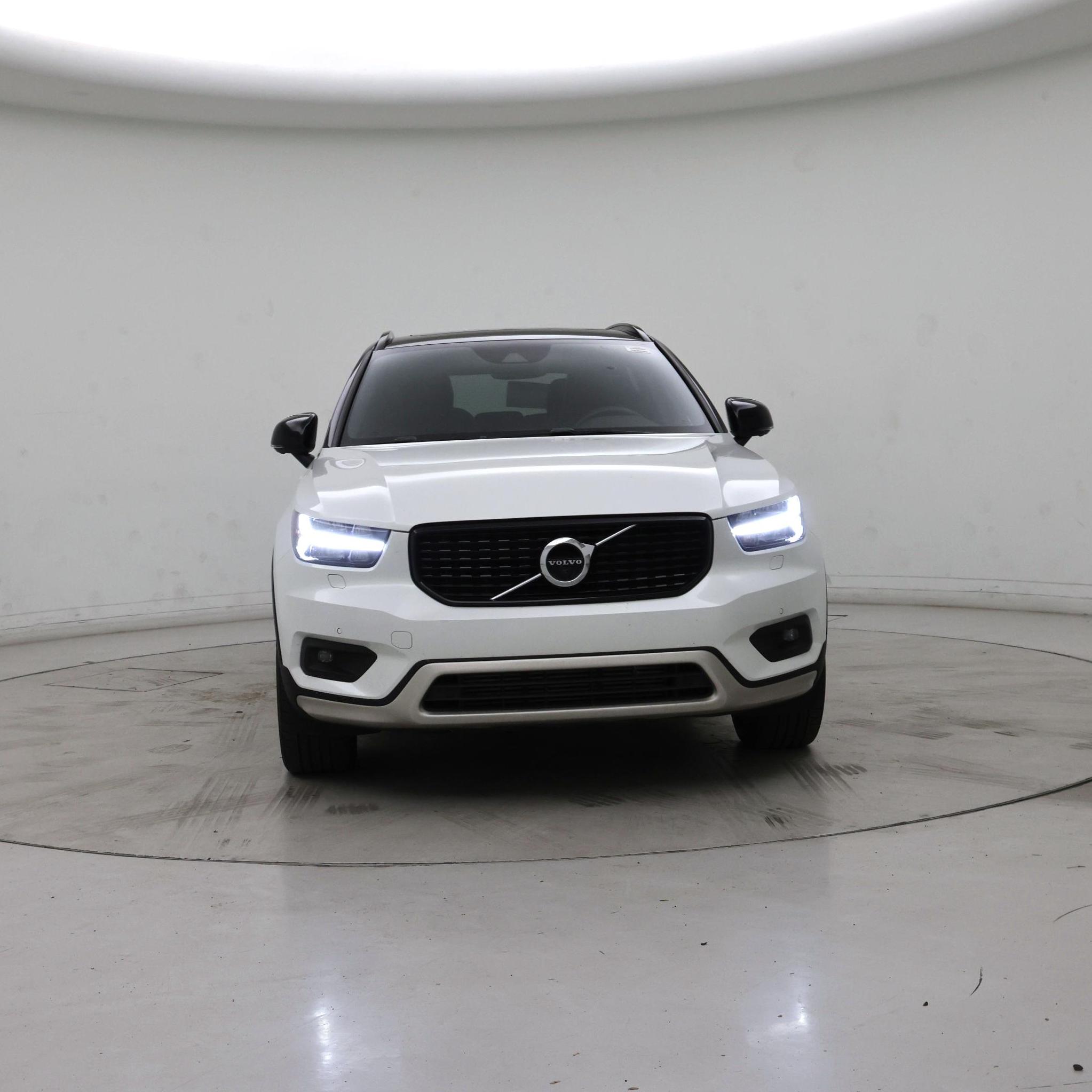 Thumbnail: 2021 Volvo XC40 - 5