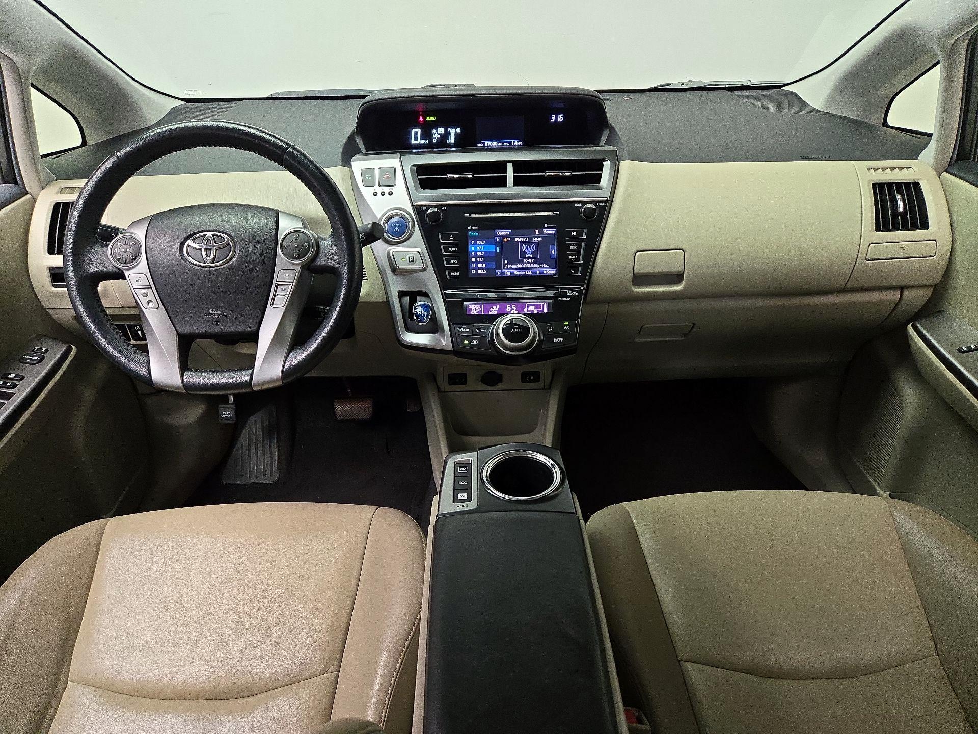Thumbnail: 2015 Toyota Prius v - 9