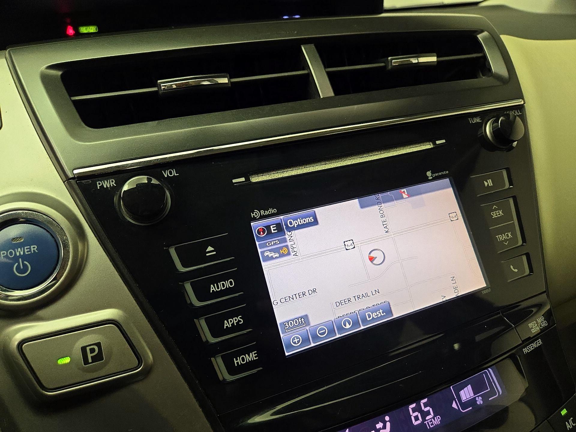 Thumbnail: 2015 Toyota Prius v - 14