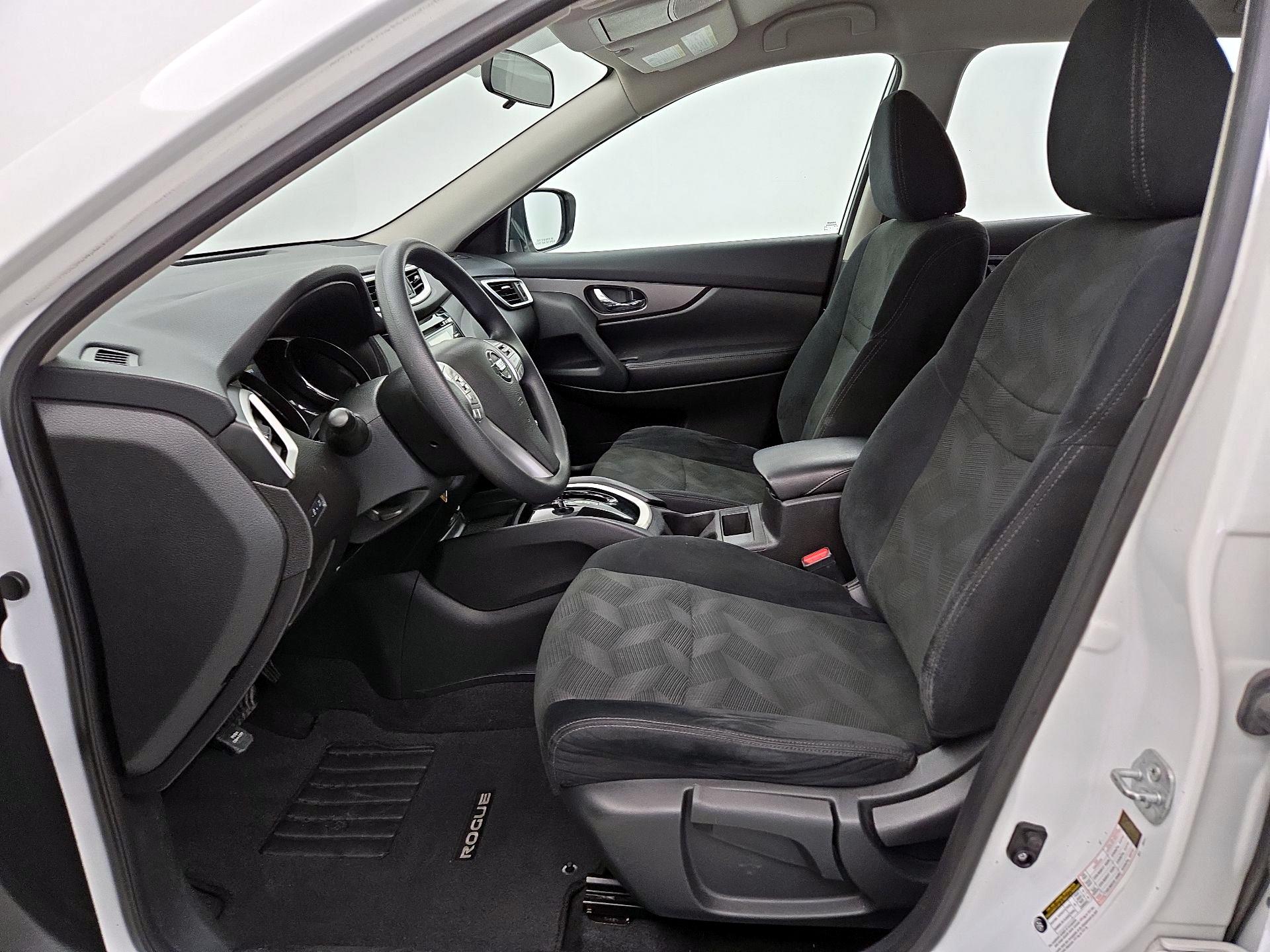 Thumbnail: 2016 Nissan Rogue - 11