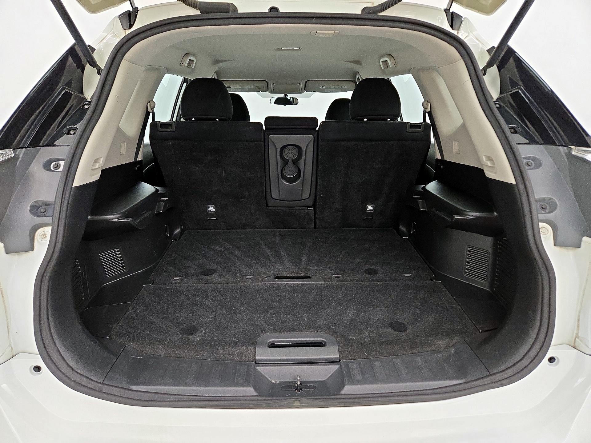 Thumbnail: 2016 Nissan Rogue - 20