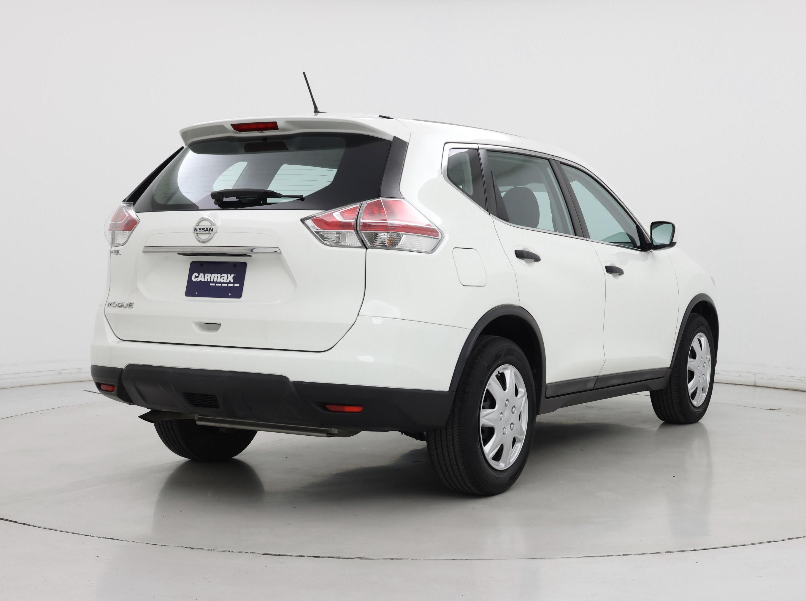 Thumbnail: 2016 Nissan Rogue - 8