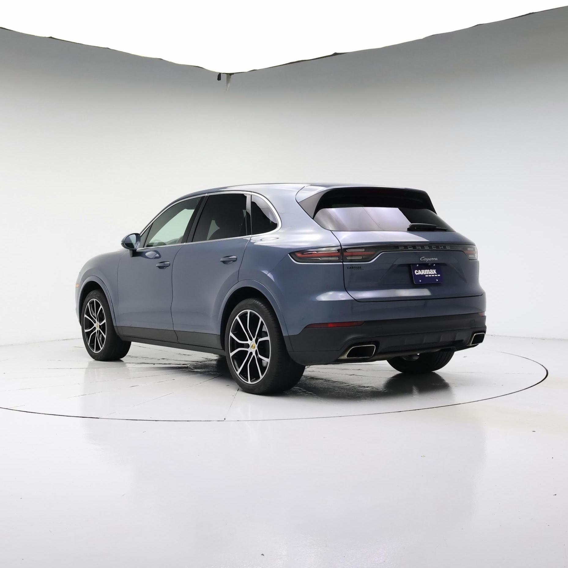 Thumbnail: 2019 Porsche Cayenne - 2
