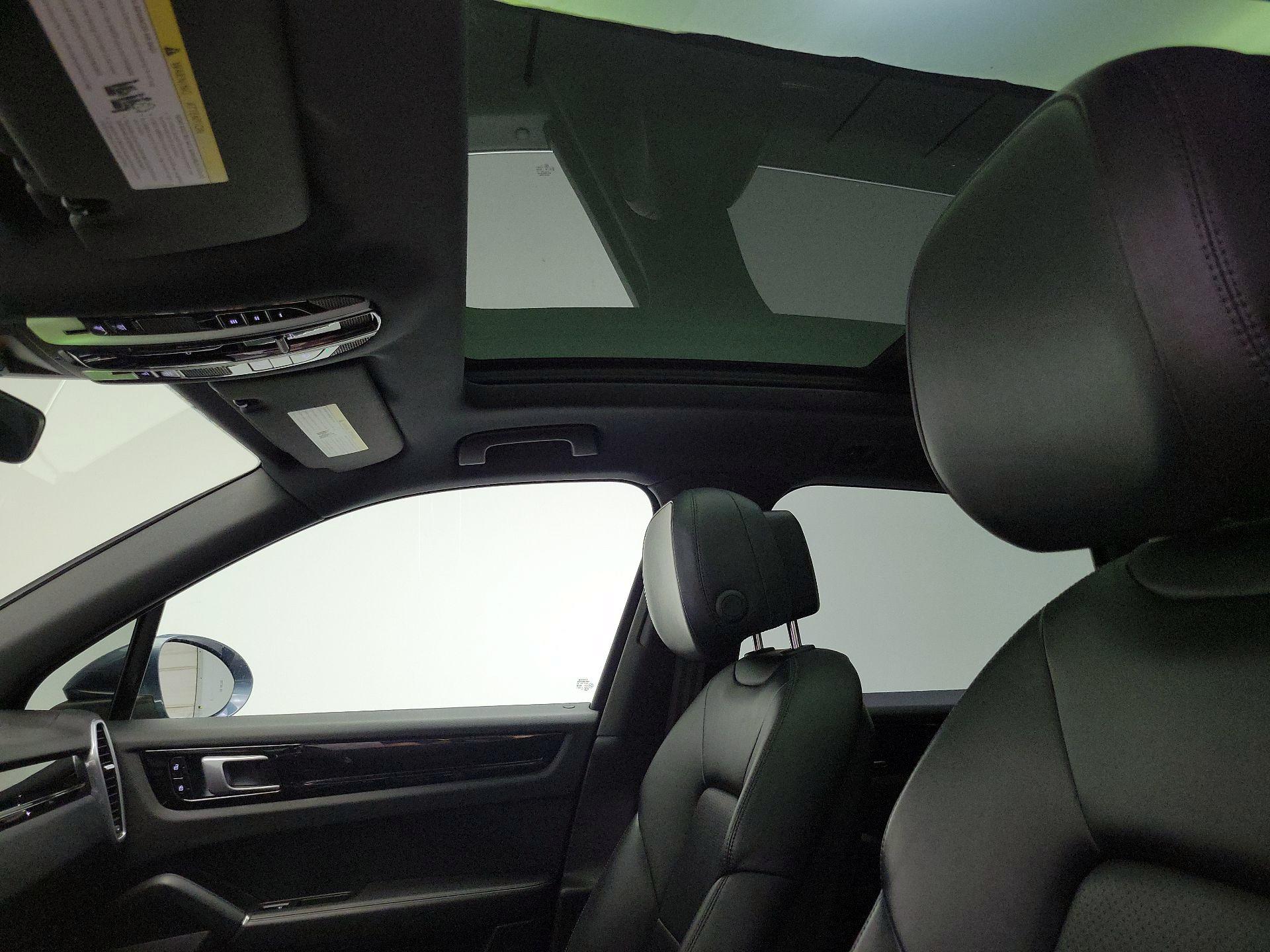 Thumbnail: 2019 Porsche Cayenne - 20