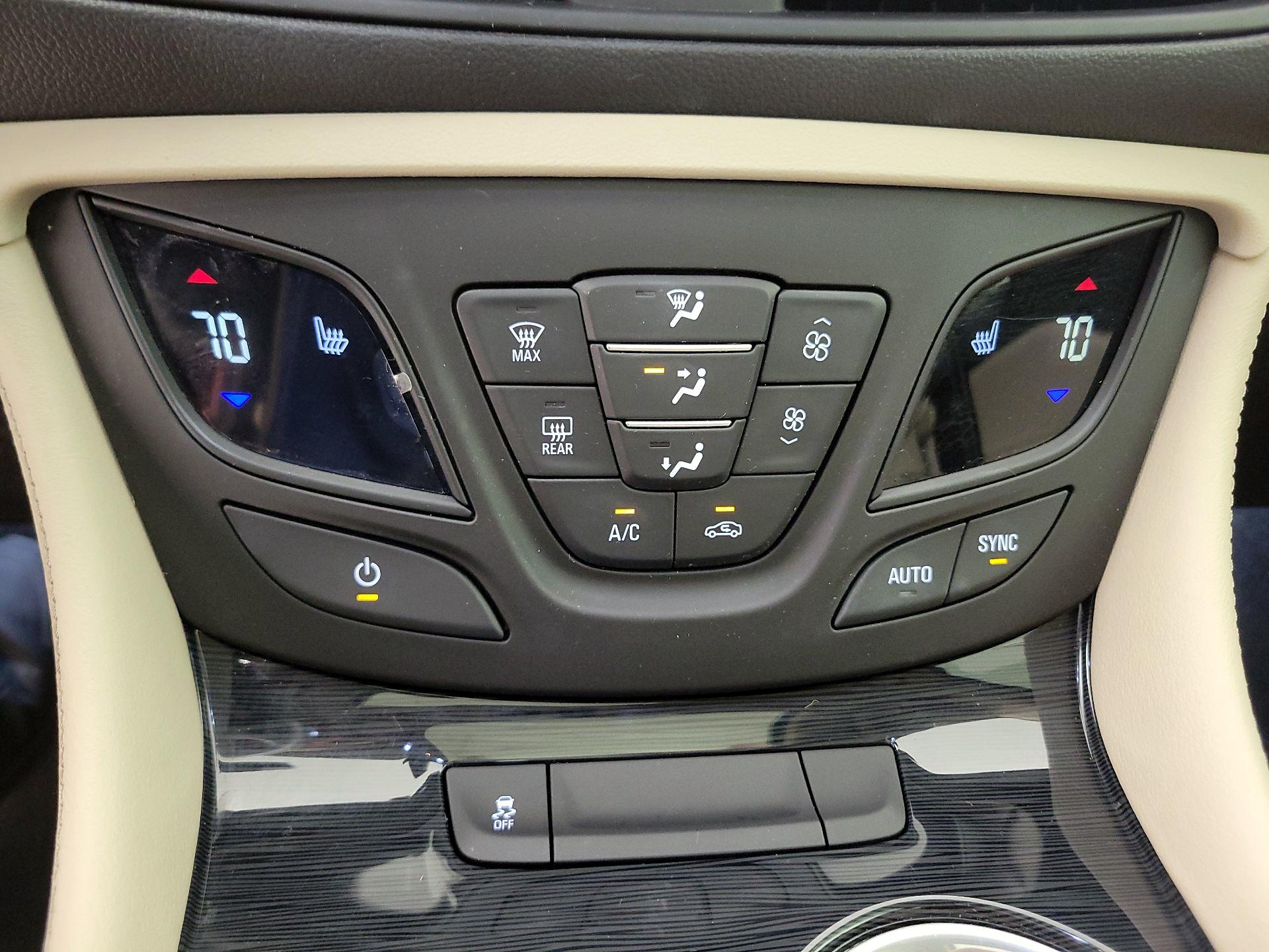 Thumbnail: 2017 Buick Envision - 16