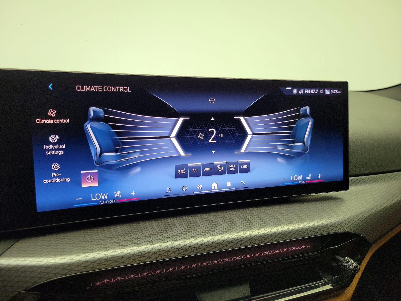 2025 BMW 4 Series 430i - Photo 18