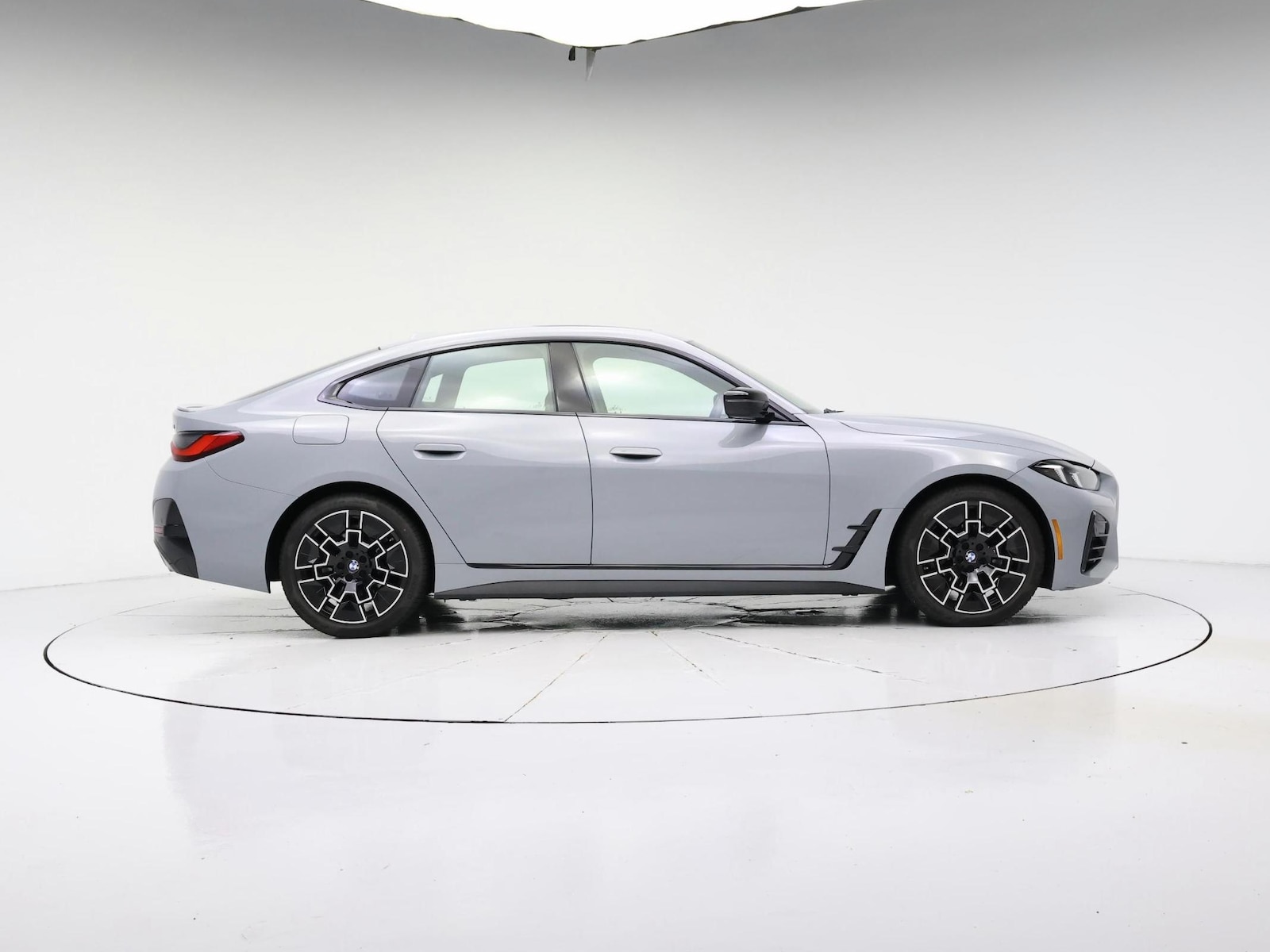 2025 BMW 4 Series 430i - Photo 8