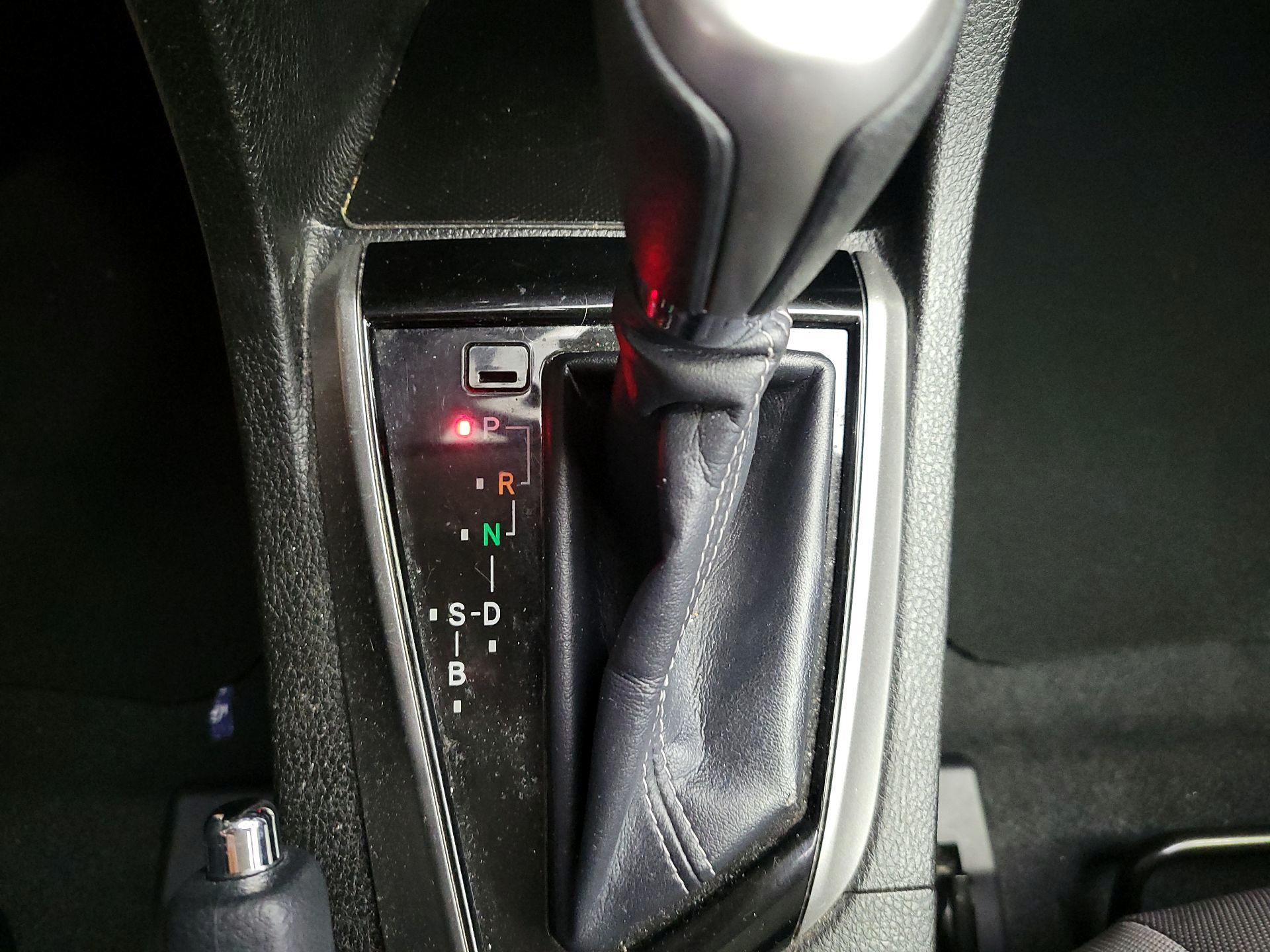 Thumbnail: 2014 Toyota Corolla - 17