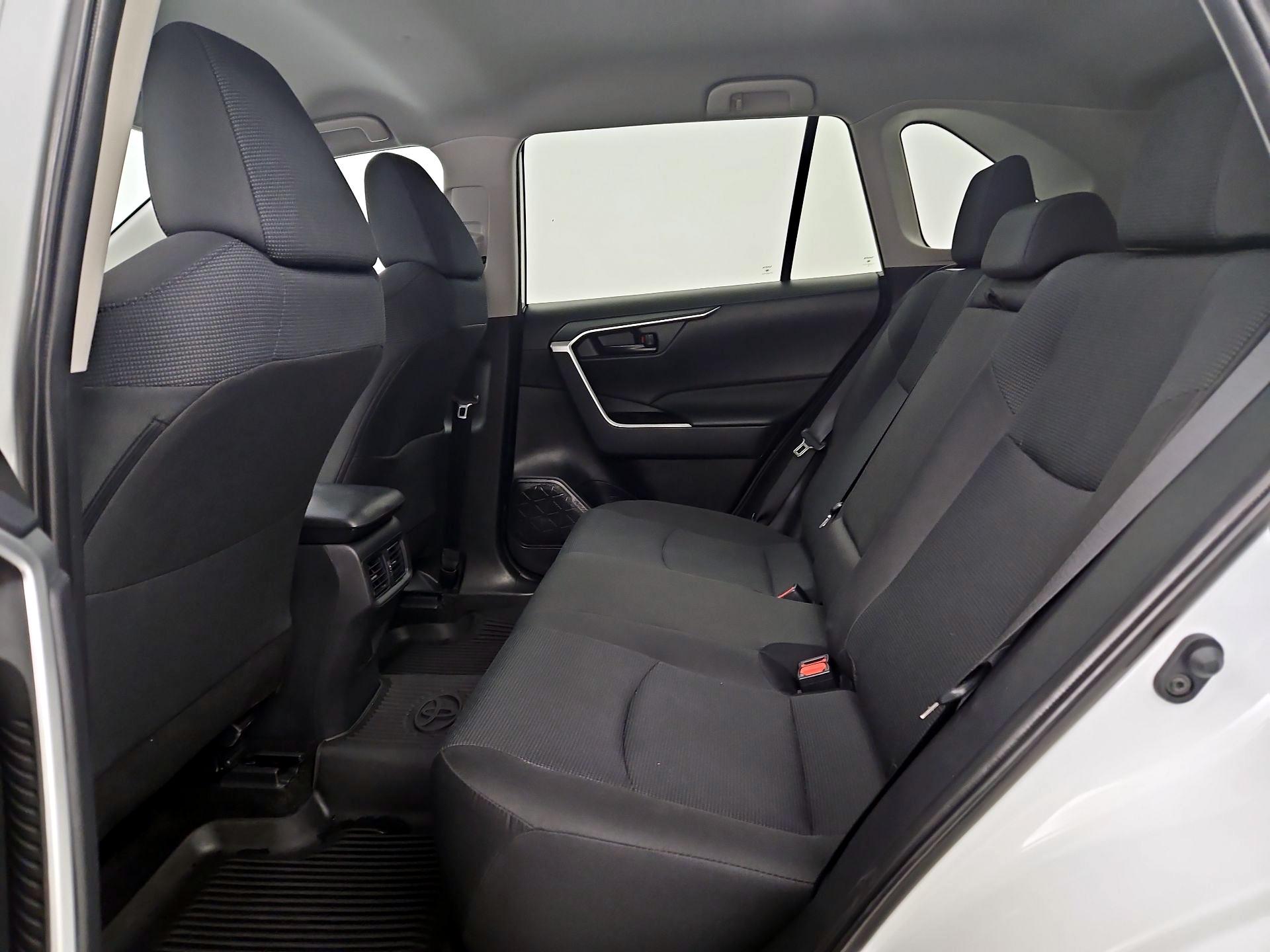 Thumbnail: 2025 Toyota RAV4 - 19