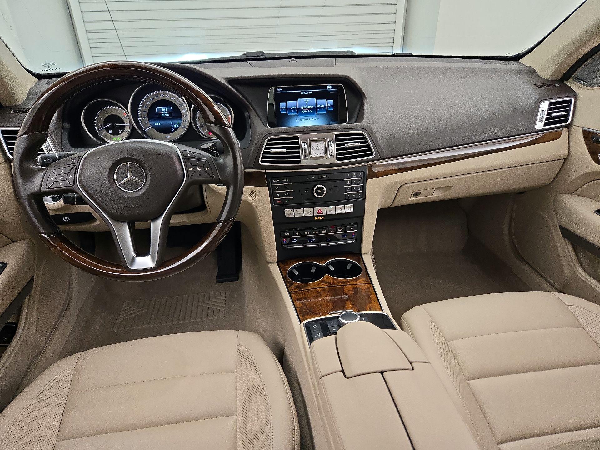 Thumbnail: 2016 Mercedes-Benz E-Class - 9