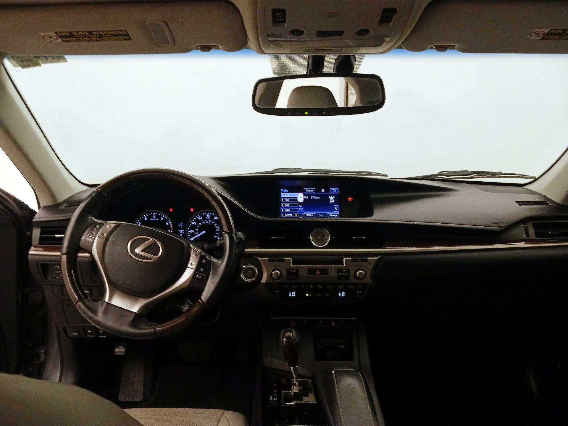 Thumbnail: 2015 Lexus ES - 9
