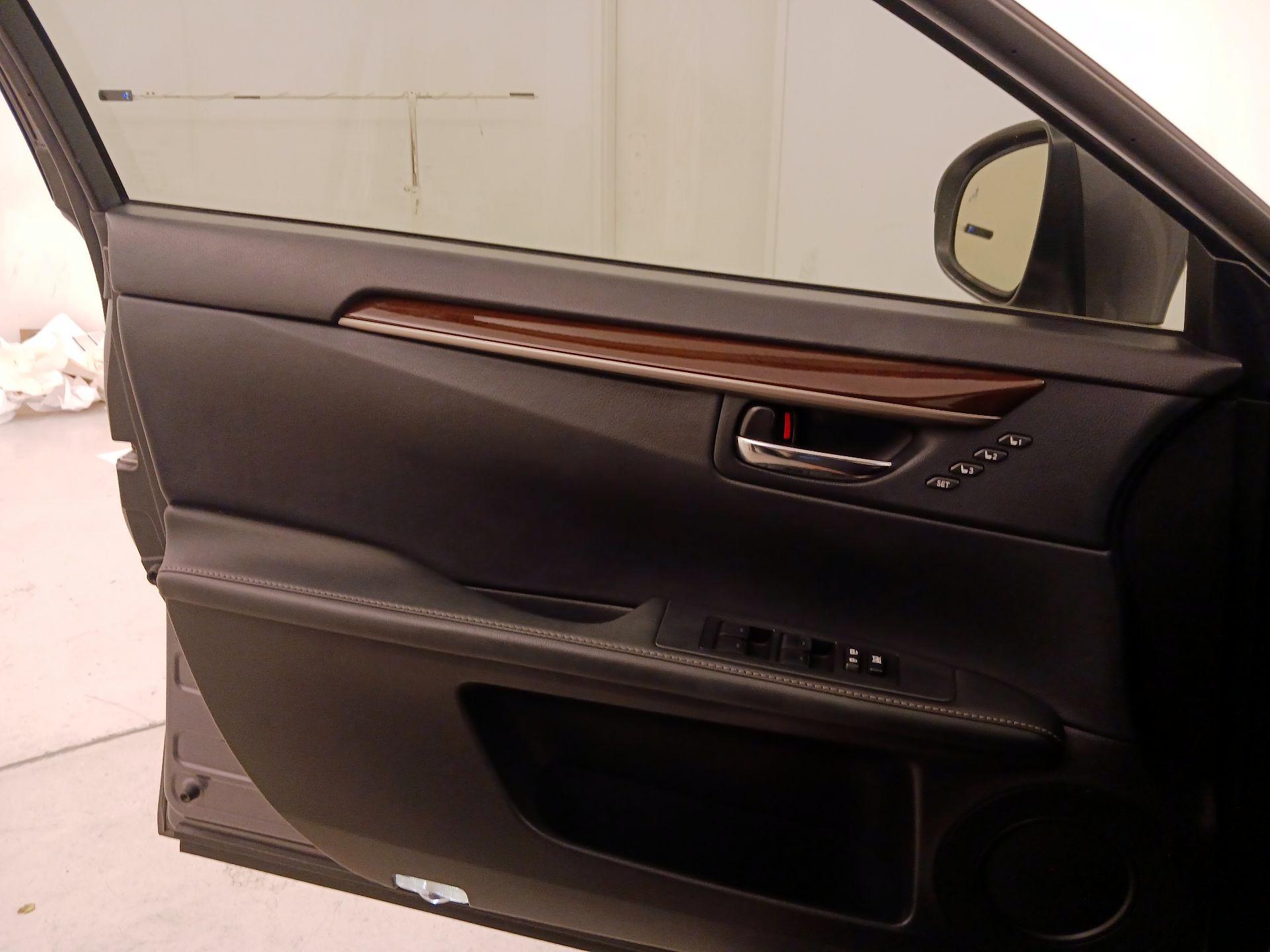 Thumbnail: 2015 Lexus ES - 12