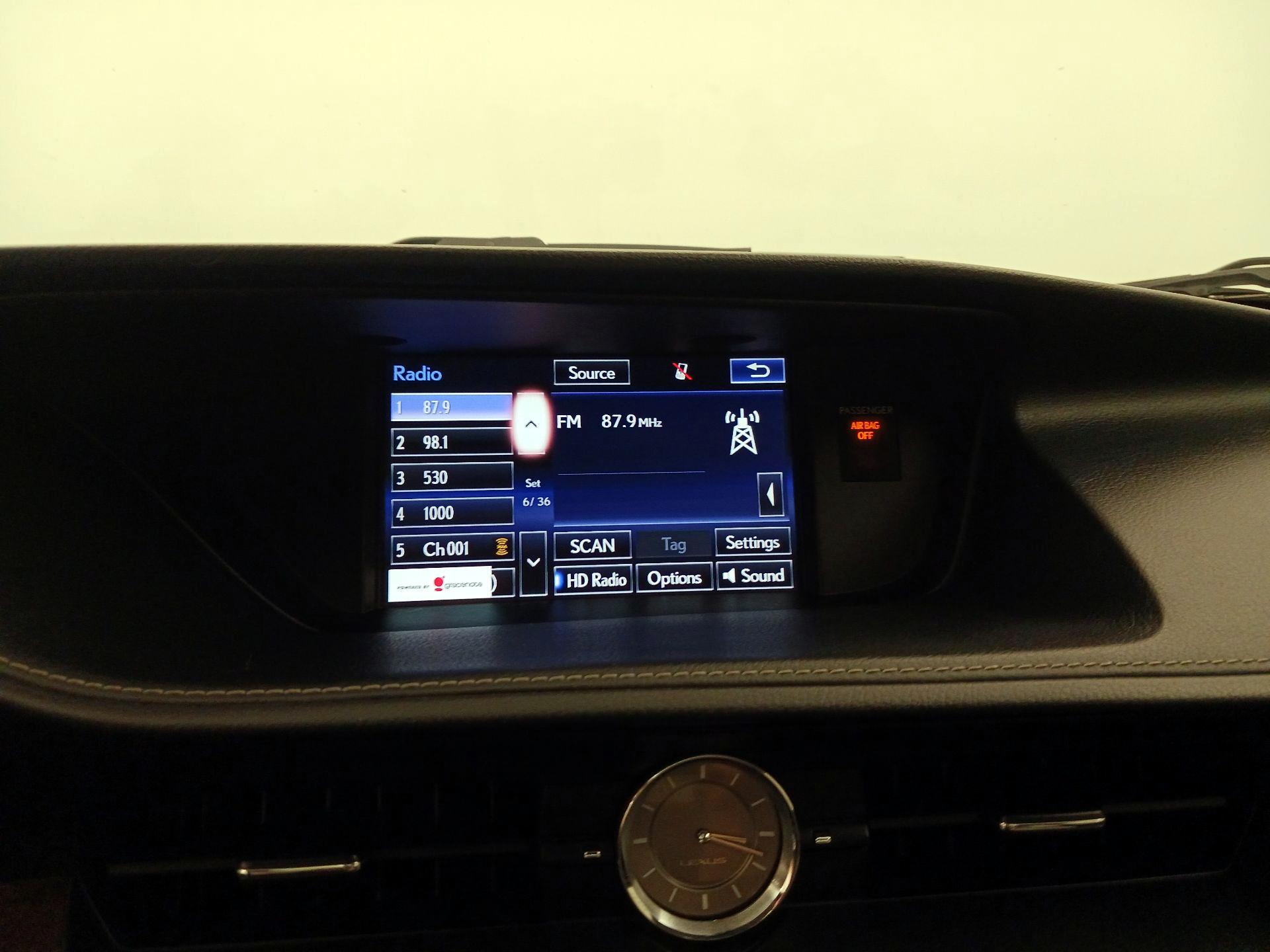 Thumbnail: 2015 Lexus ES - 15