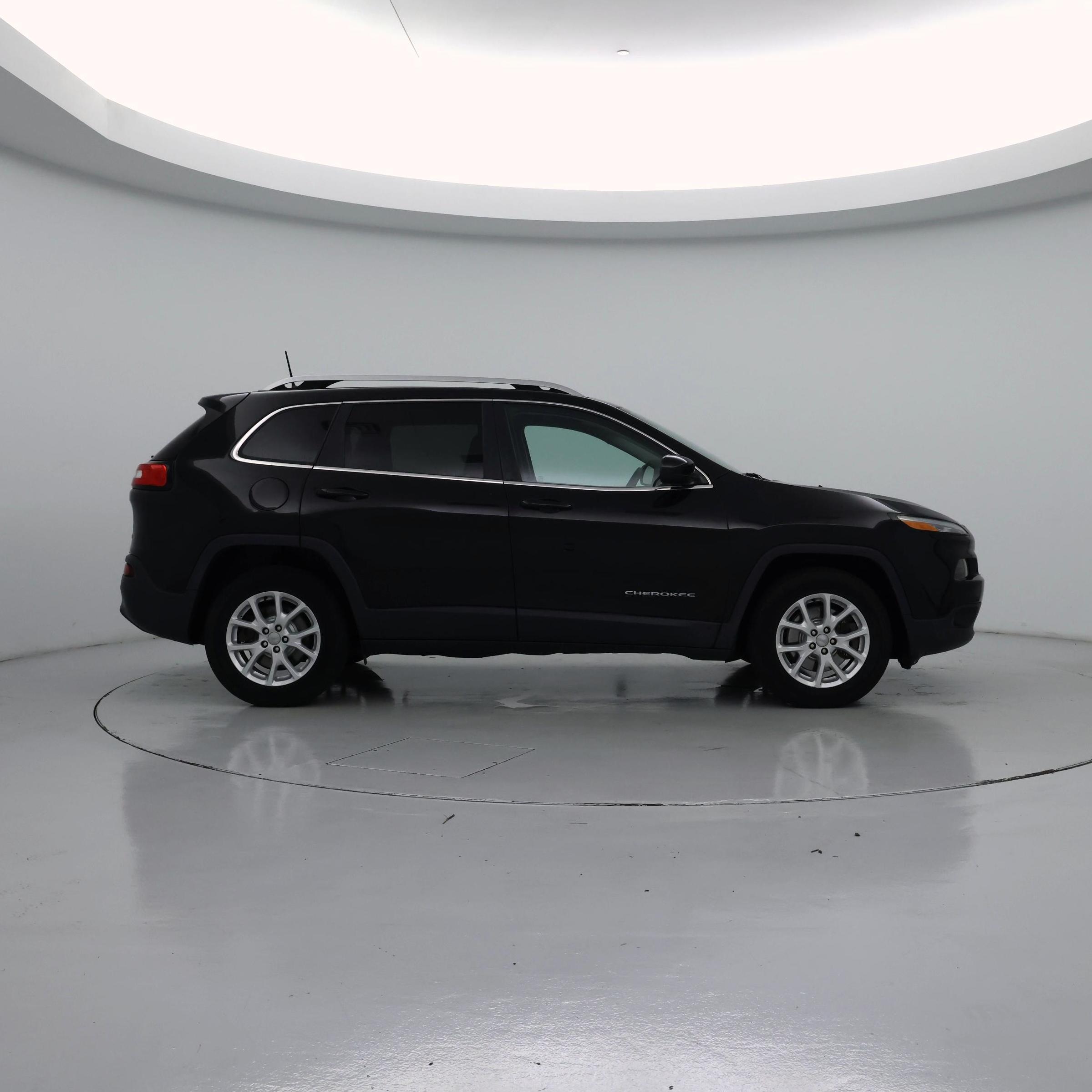 Thumbnail: 2017 Jeep Cherokee - 7