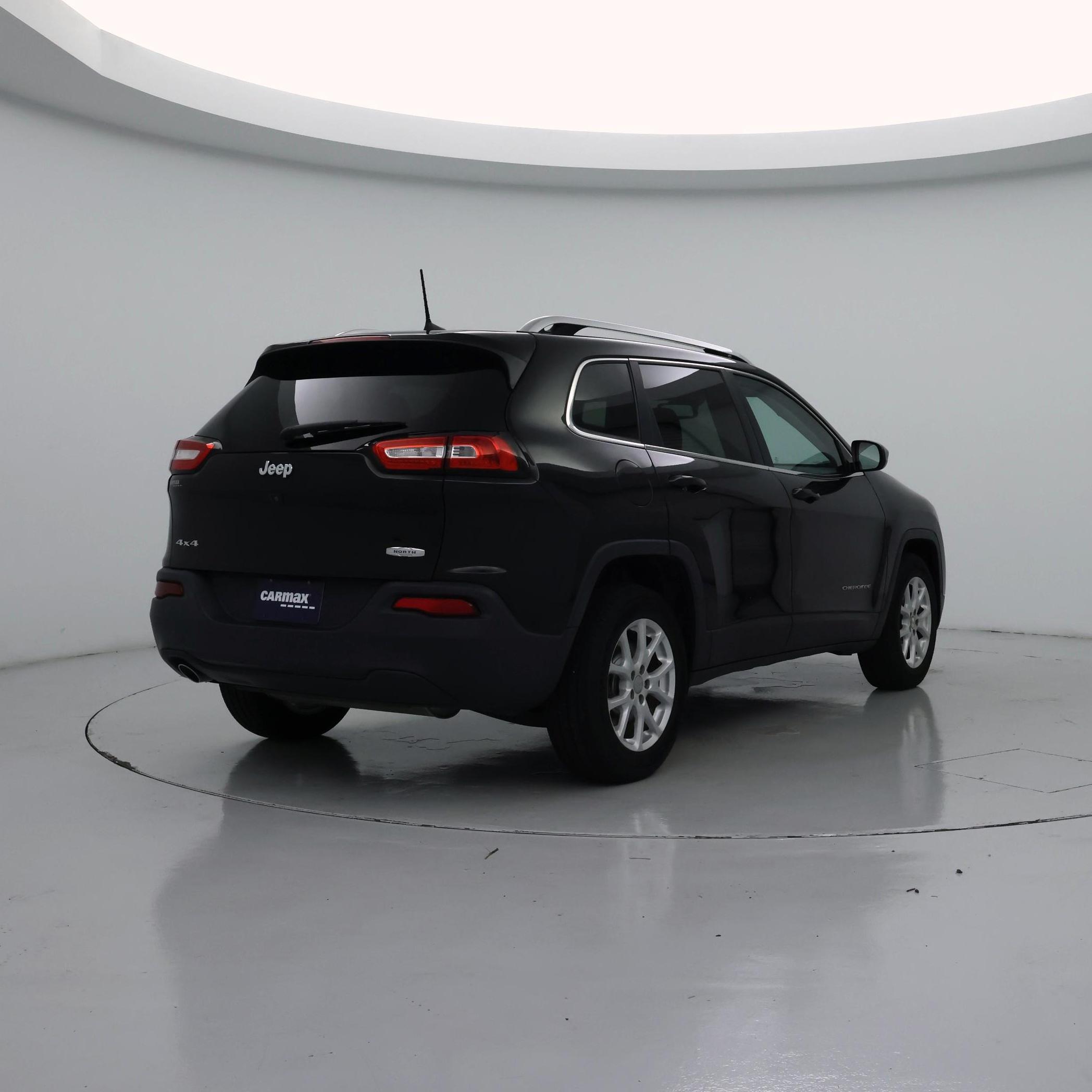 Thumbnail: 2017 Jeep Cherokee - 8
