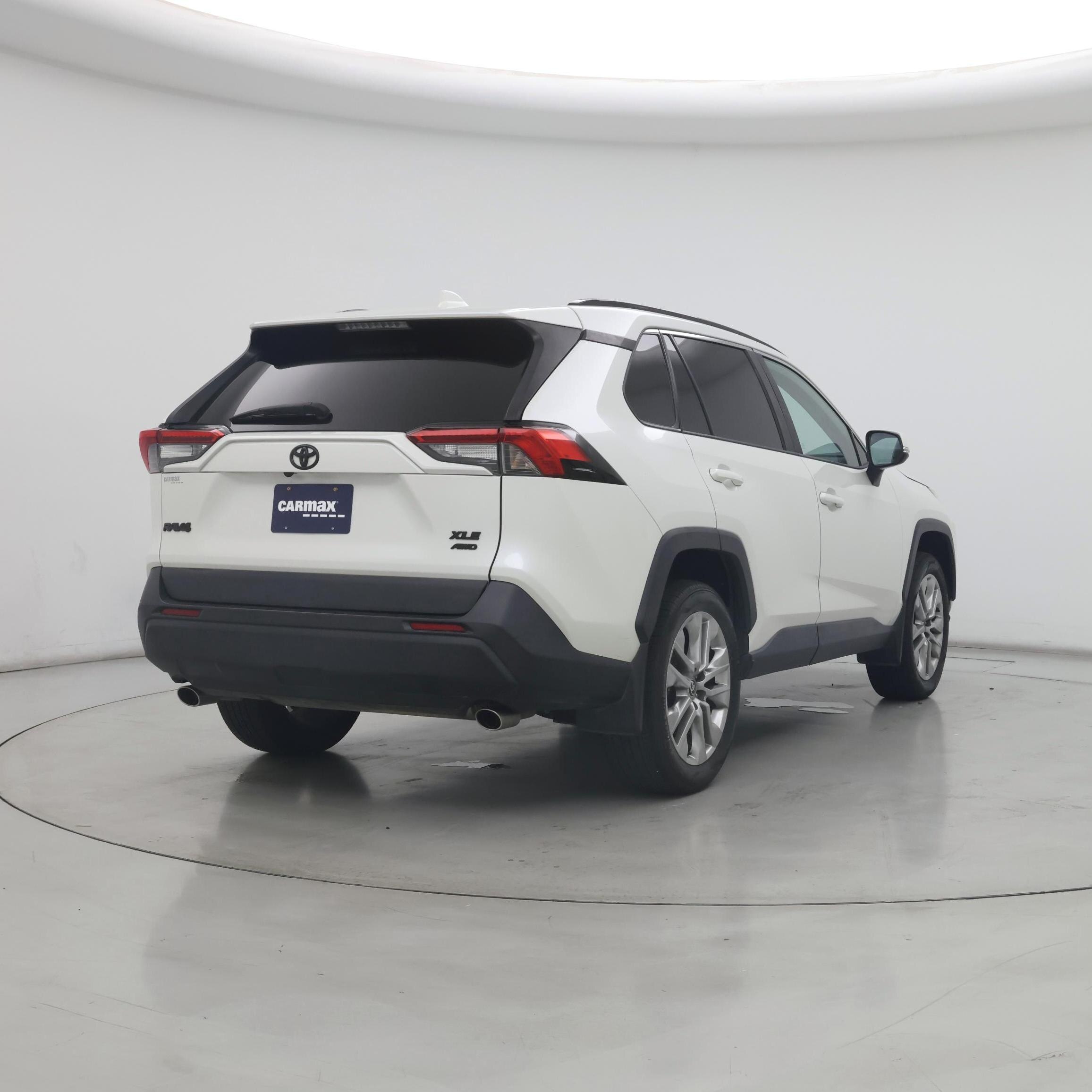Thumbnail: 2021 Toyota RAV4 - 8