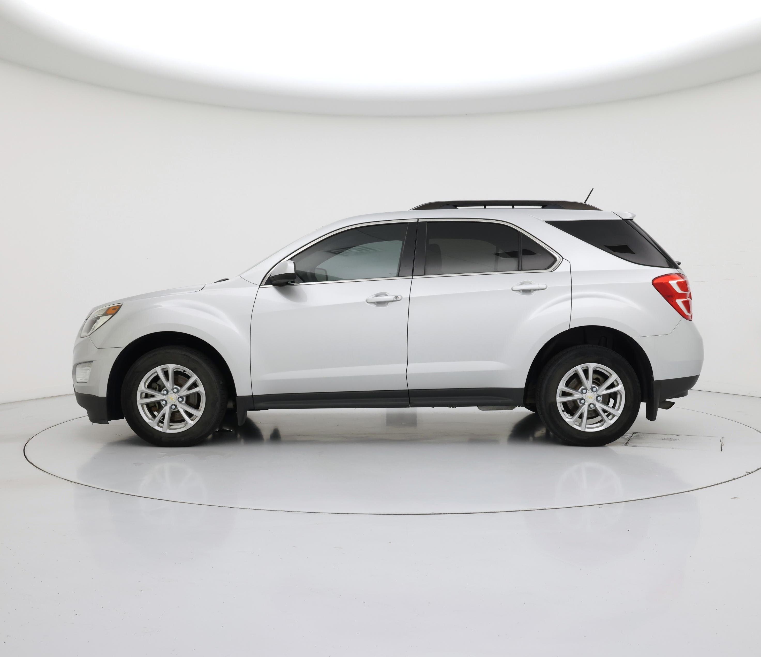 Thumbnail: 2017 Chevrolet Equinox - 3