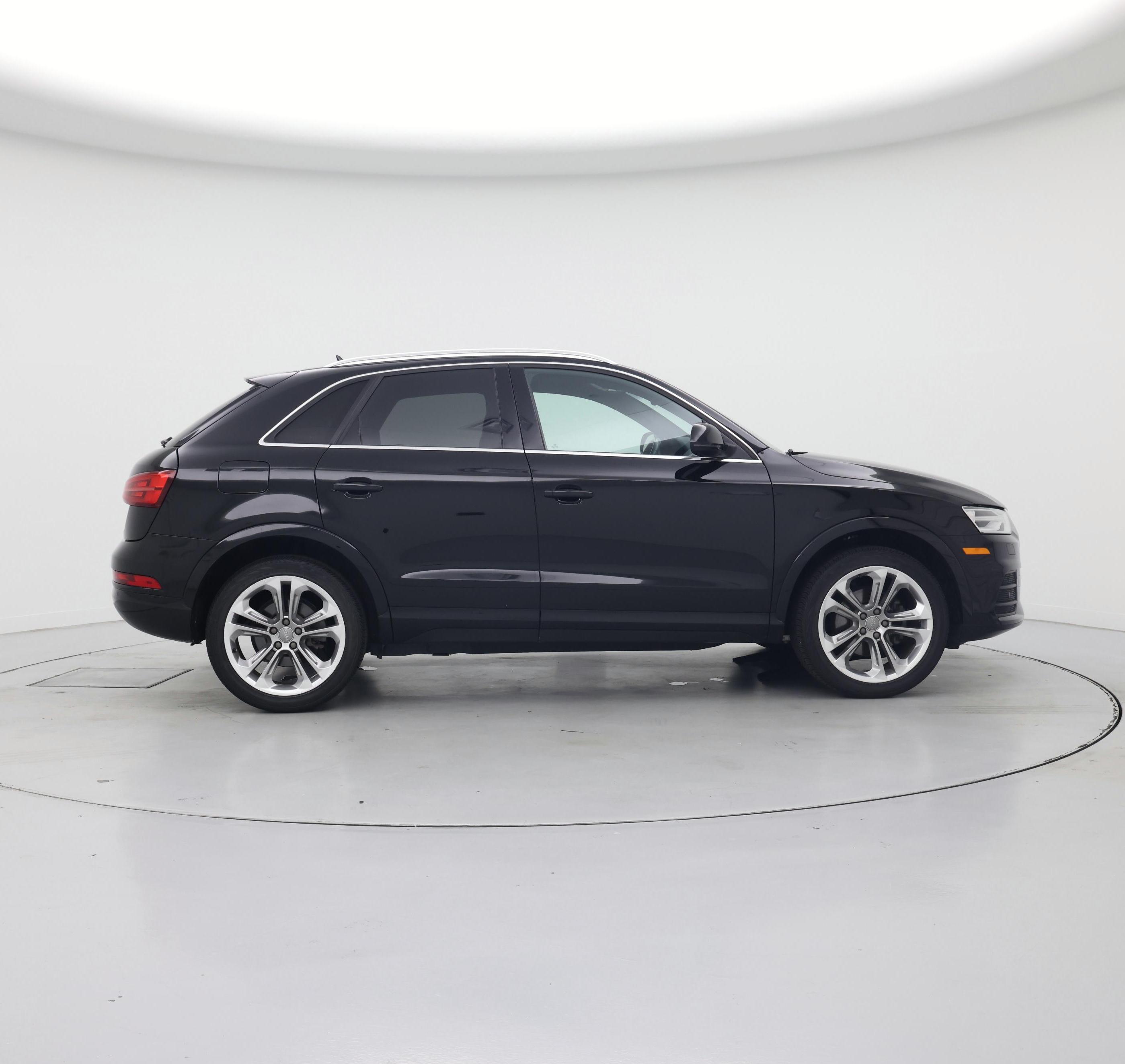 Thumbnail: 2017 Audi Q3 - 7