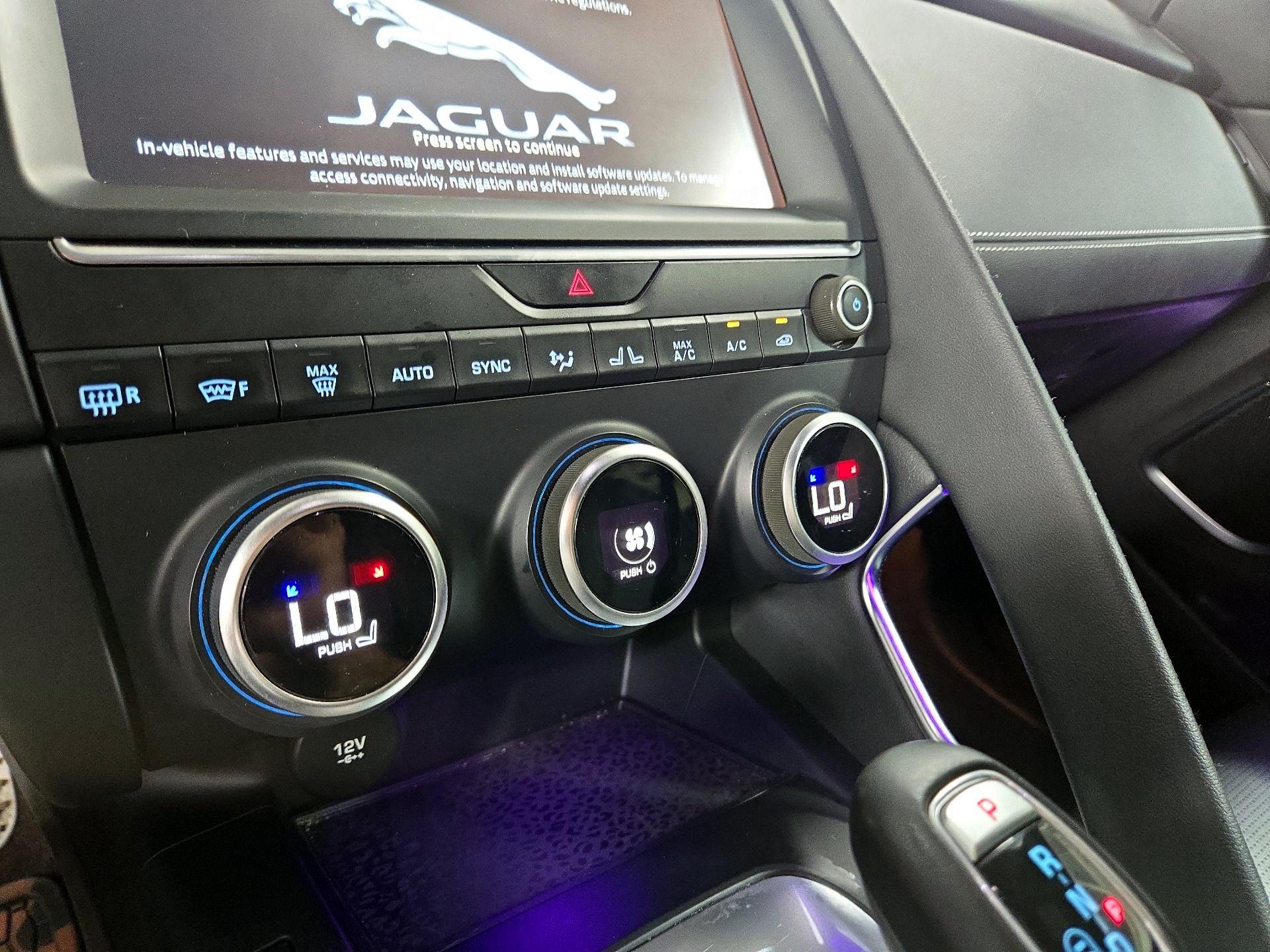 Thumbnail: 2020 Jaguar E-Pace - 17