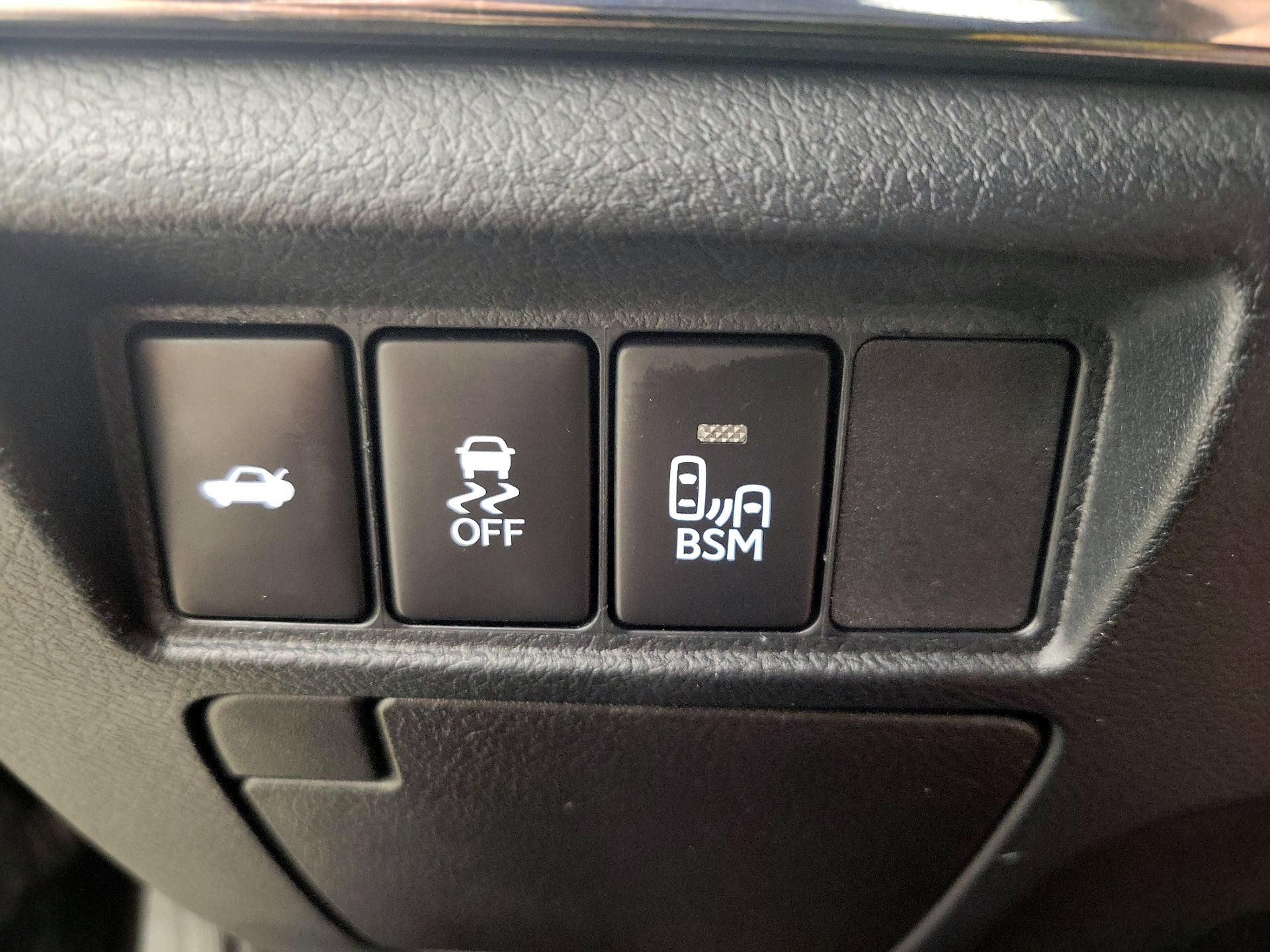 Thumbnail: 2014 Toyota Avalon - 13