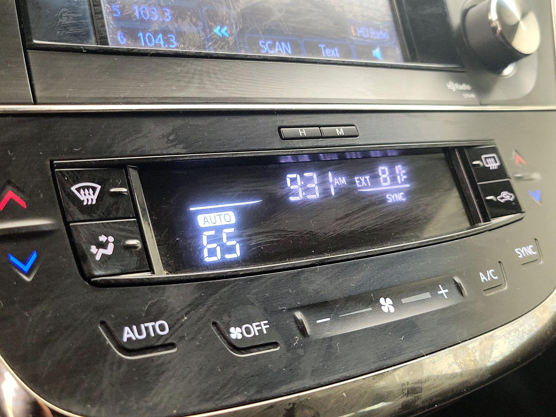 Thumbnail: 2014 Toyota Avalon - 16