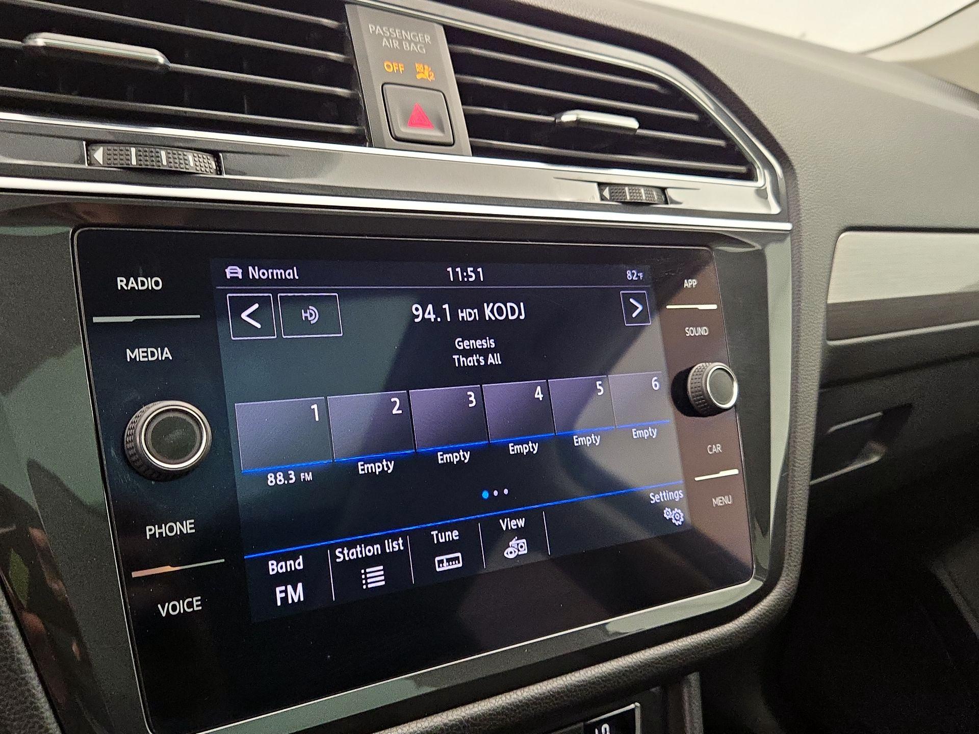 Thumbnail: 2019 Volkswagen Tiguan - 15